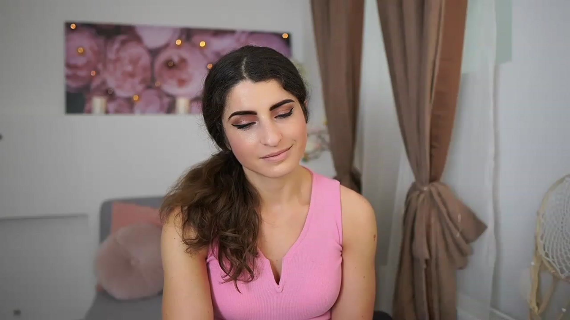 Gallery image thumbnail from EVA__LOVIA_'s myfreecams stream on, 04/03/2023, 12:22 image 15 of 20