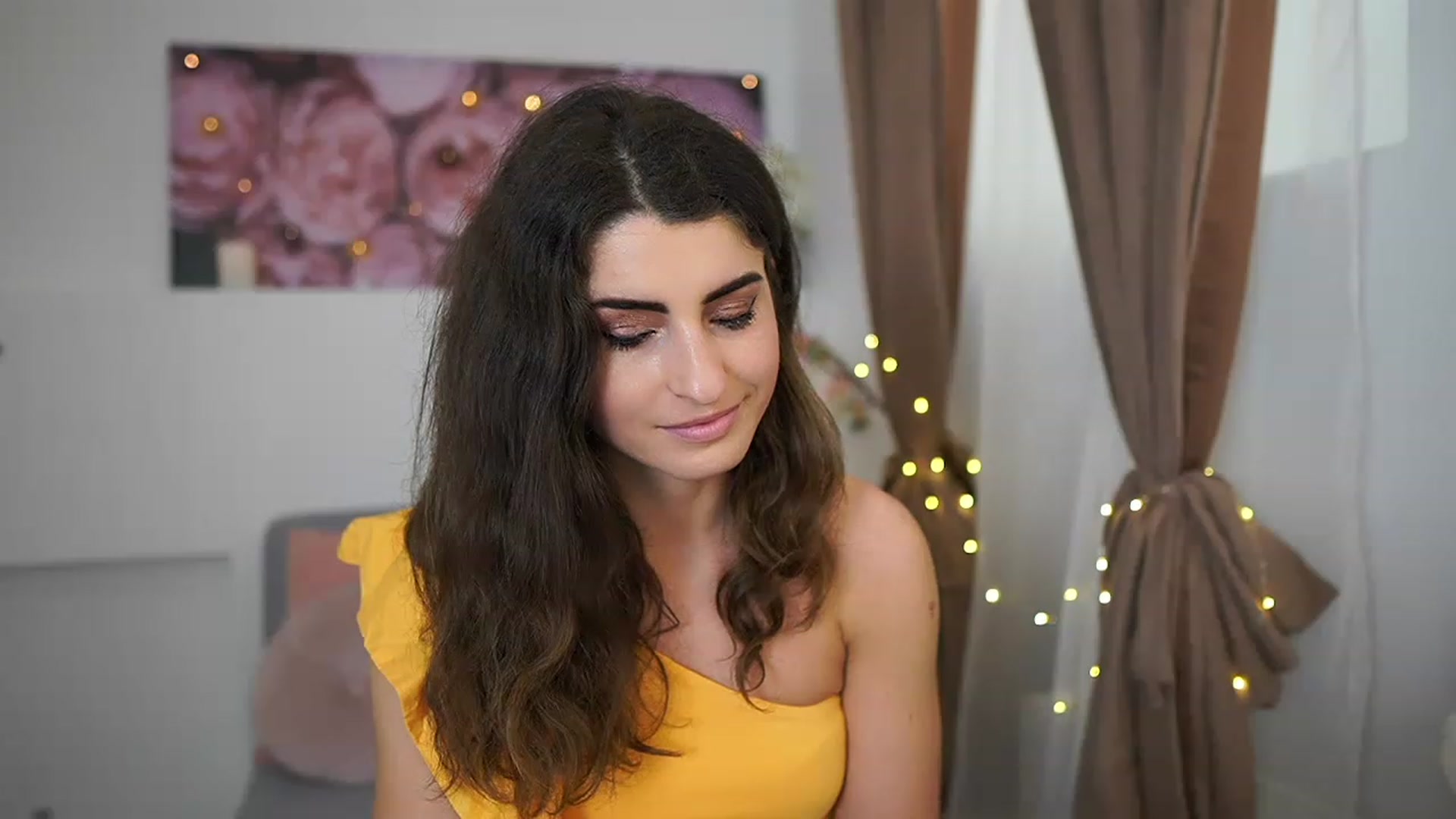 Gallery image thumbnail from EVA__LOVIA_'s myfreecams stream on, 04/05/2023, 11:34 image 9 of 20