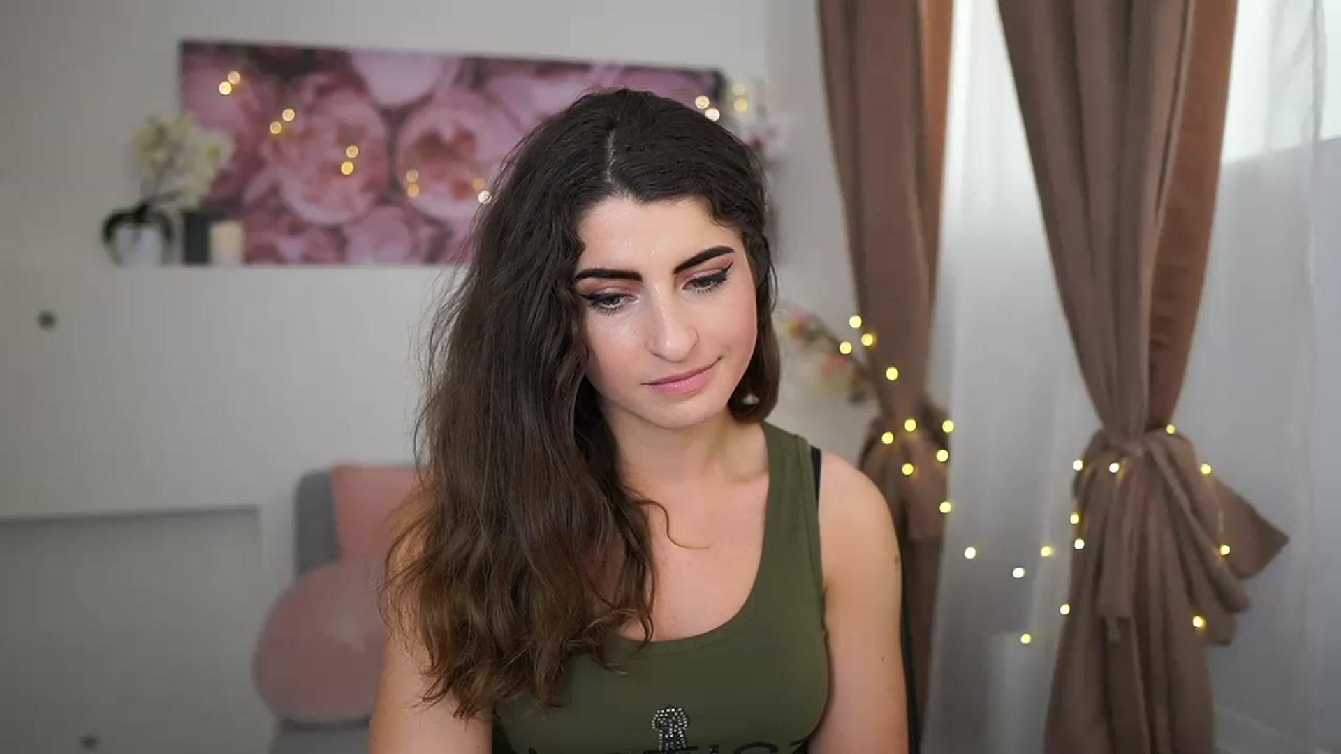 Gallery image thumbnail from EVA__LOVIA_'s myfreecams stream on, 04/12/2023, 12:06 image 19 of 20