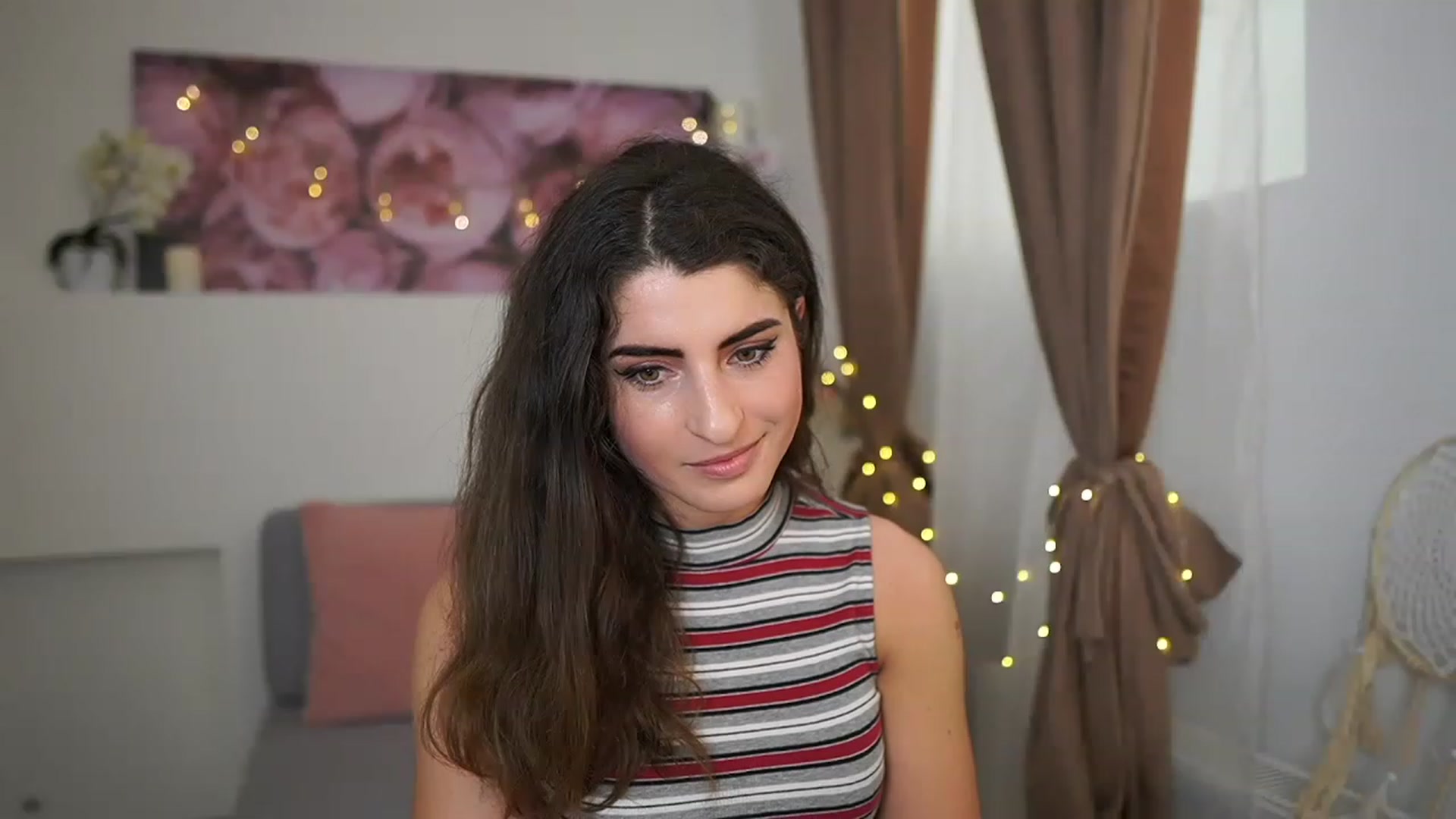Gallery image thumbnail from EVA__LOVIA_'s myfreecams stream on, 04/13/2023, 09:30 image 17 of 20