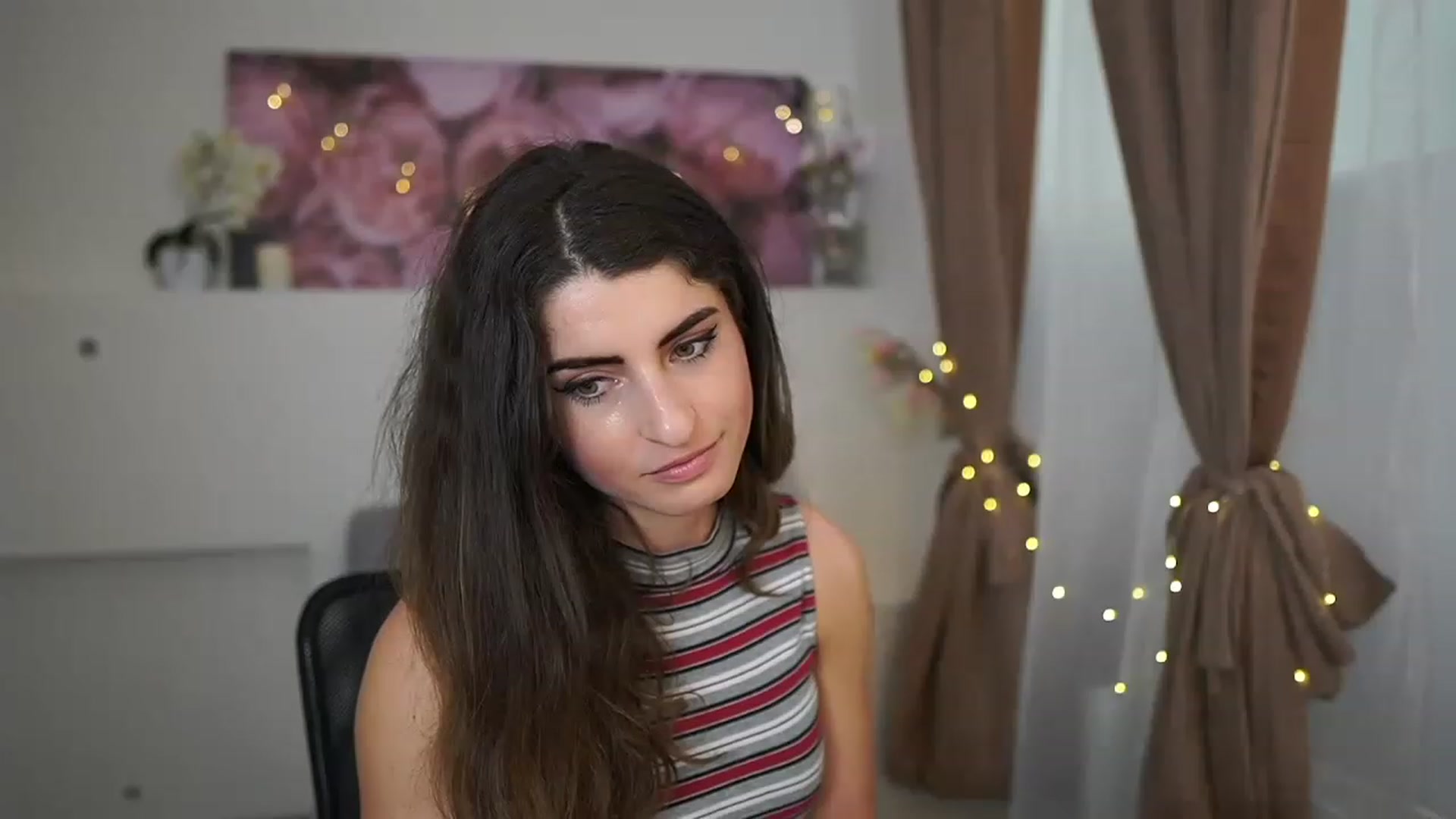 Gallery image thumbnail from EVA__LOVIA_'s myfreecams stream on, 04/13/2023, 11:37 image 2 of 20