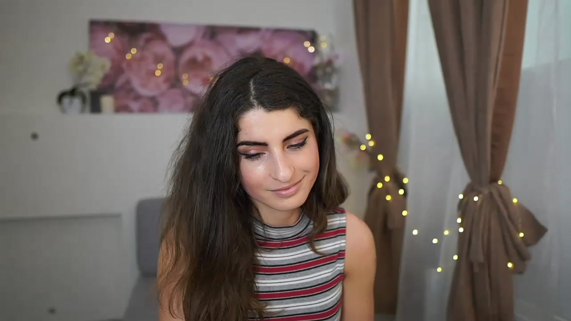 Gallery image thumbnail from EVA__LOVIA_'s myfreecams stream on, 04/13/2023, 11:37 image 10 of 20