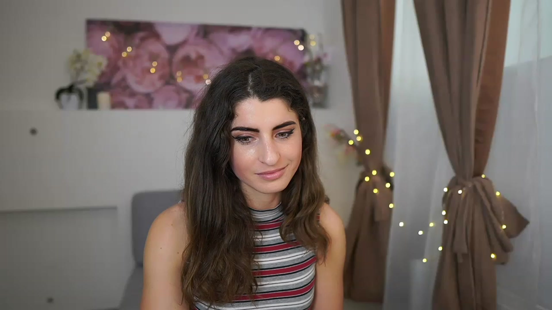 Gallery image thumbnail from EVA__LOVIA_'s myfreecams stream on, 04/13/2023, 11:37 image 19 of 20