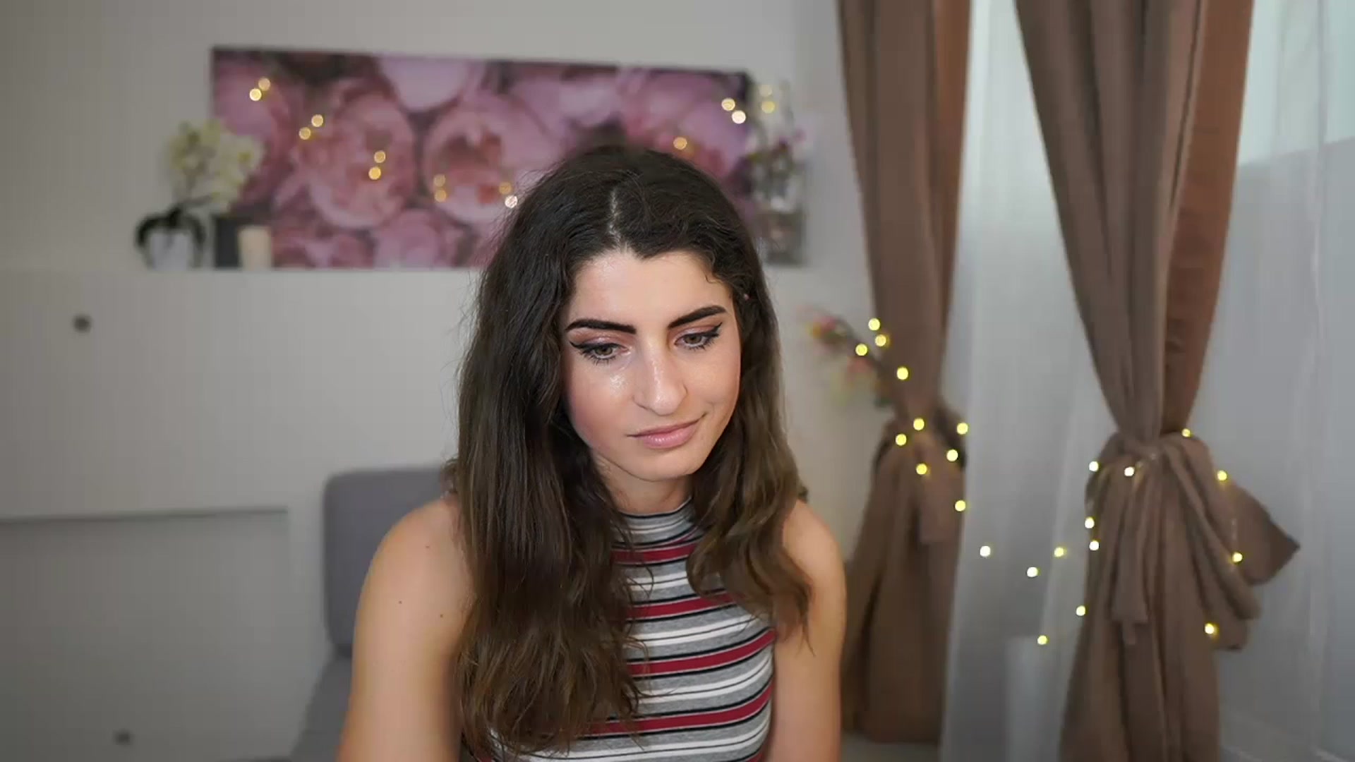 Gallery image thumbnail from EVA__LOVIA_'s myfreecams stream on, 04/13/2023, 11:37 image 20 of 20
