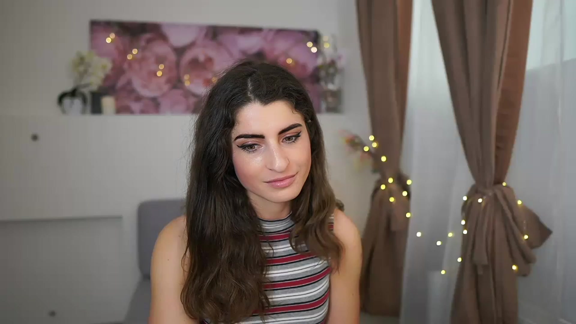 Gallery image thumbnail from EVA__LOVIA_'s myfreecams stream on, 04/13/2023, 11:37 image 18 of 20