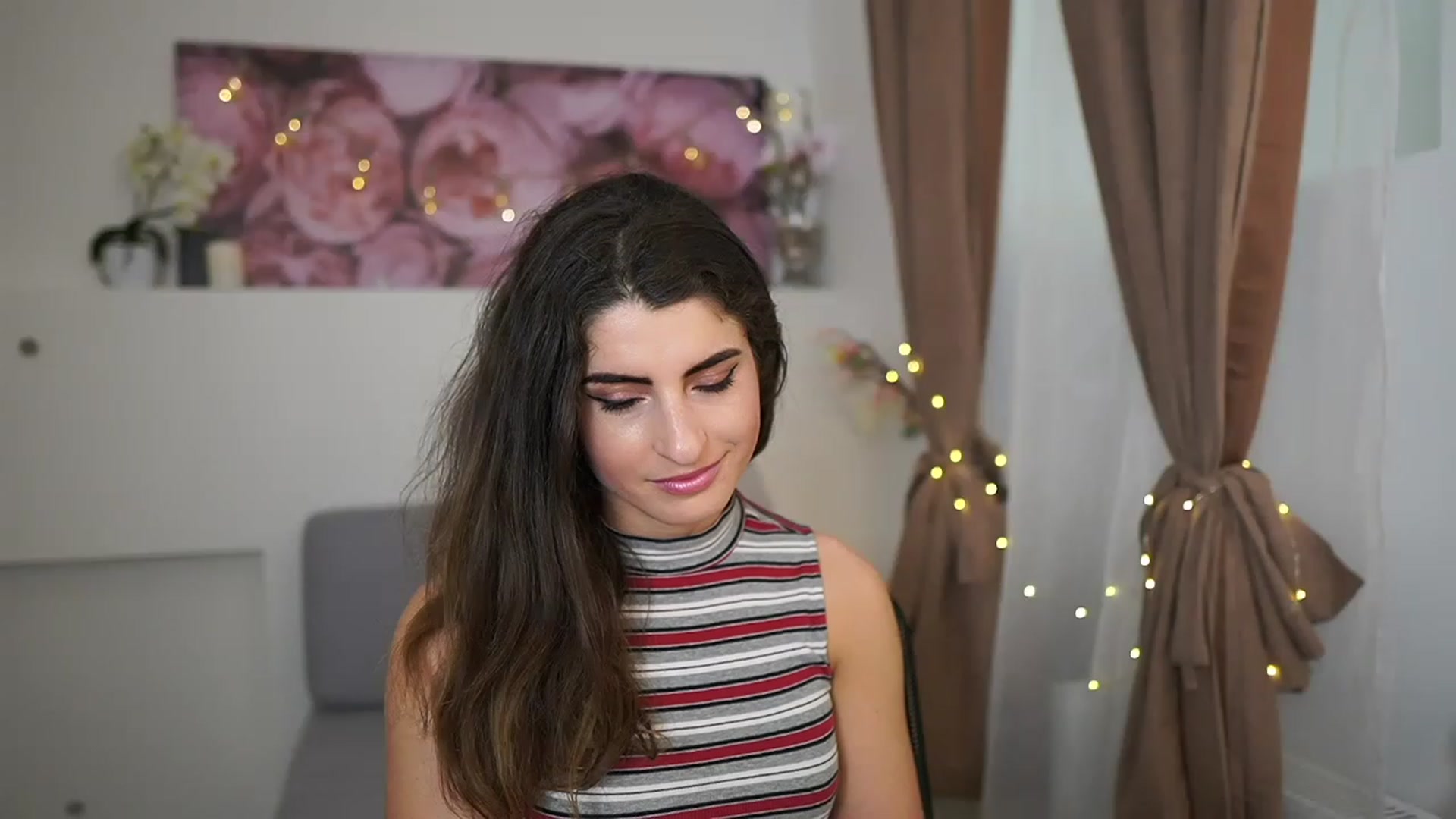 Gallery image thumbnail from EVA__LOVIA_'s myfreecams stream on, 04/13/2023, 12:50 image 10 of 20