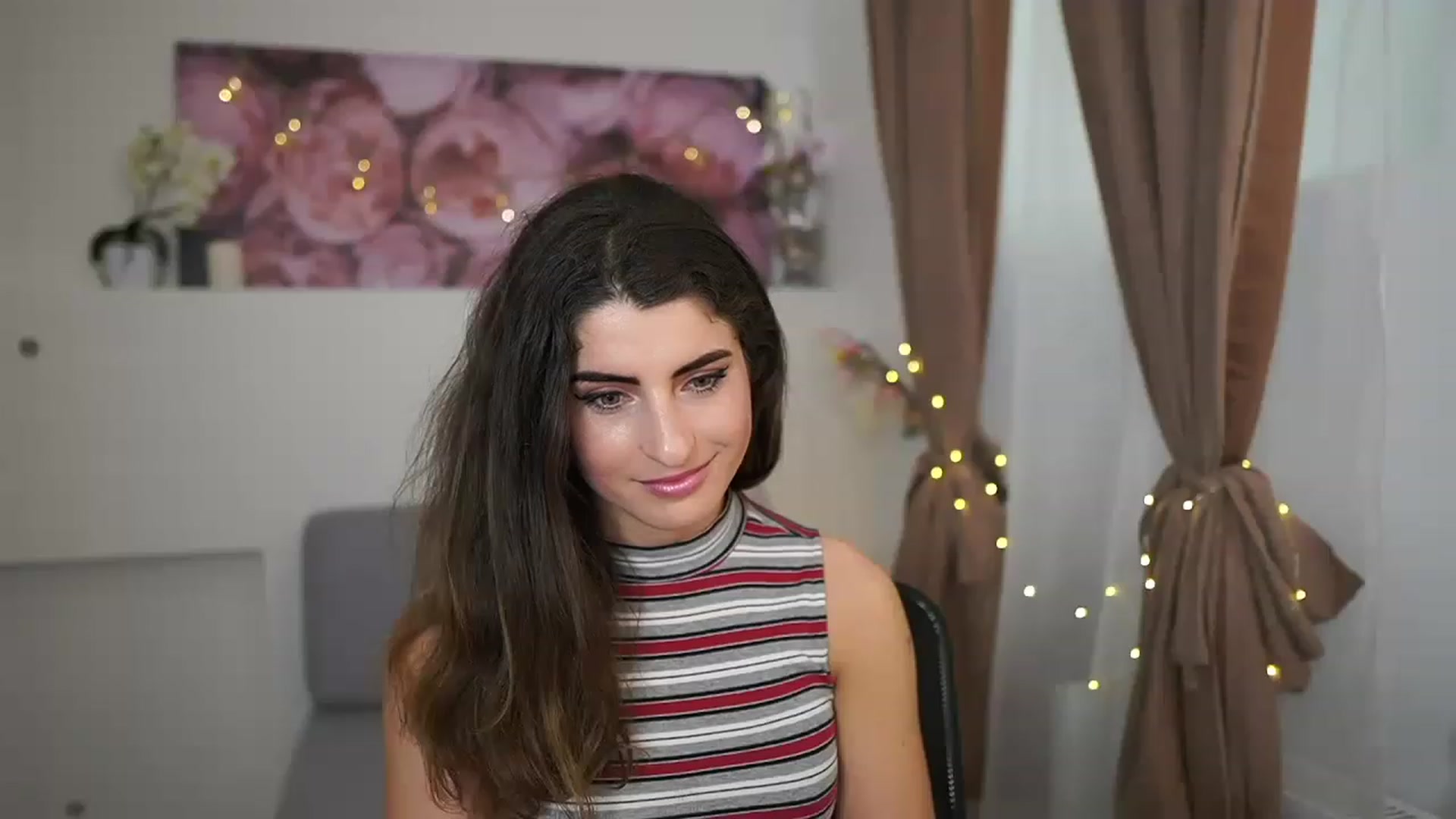 Gallery image thumbnail from EVA__LOVIA_'s myfreecams stream on, 04/13/2023, 12:50 image 18 of 20