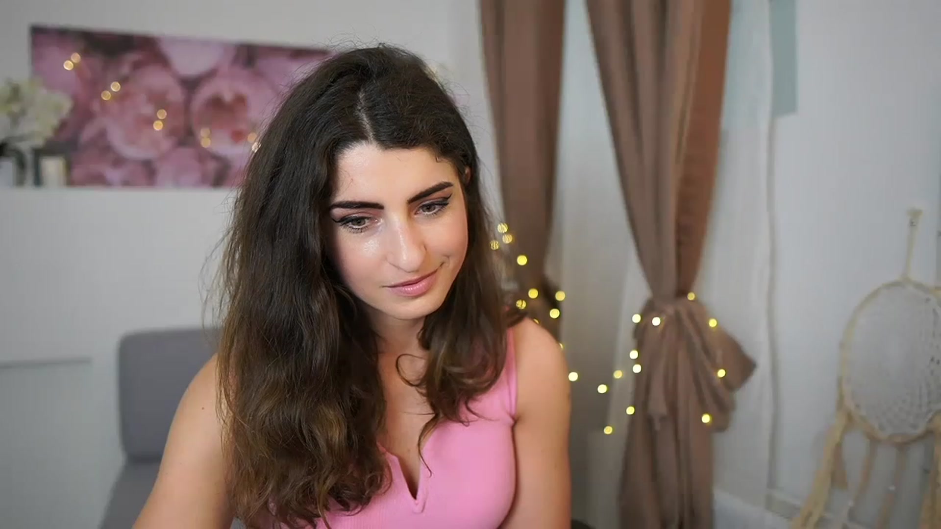 Gallery image thumbnail from EVA__LOVIA_'s myfreecams stream on, 04/16/2023, 15:05 image 10 of 20