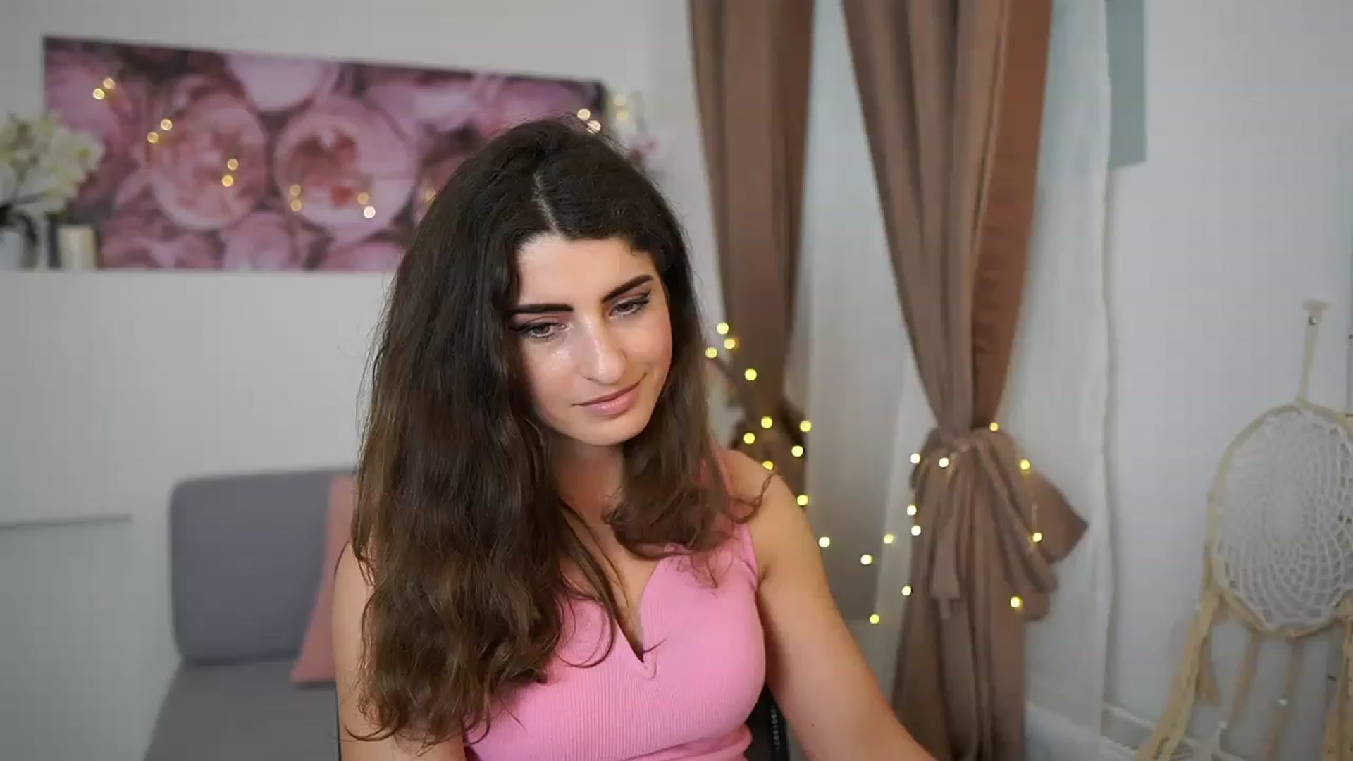 Gallery image thumbnail from EVA__LOVIA_'s myfreecams stream on, 04/16/2023, 15:05 image 20 of 20