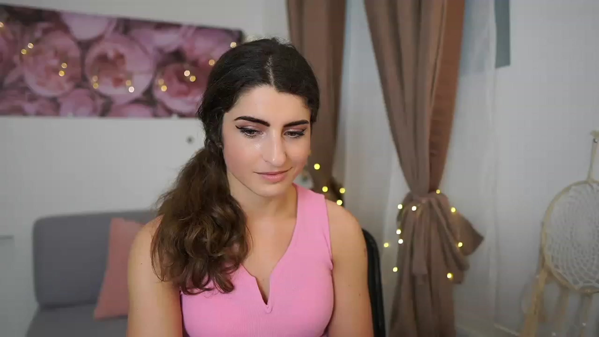 Gallery image thumbnail from EVA__LOVIA_'s myfreecams stream on, 04/16/2023, 16:39 image 13 of 20
