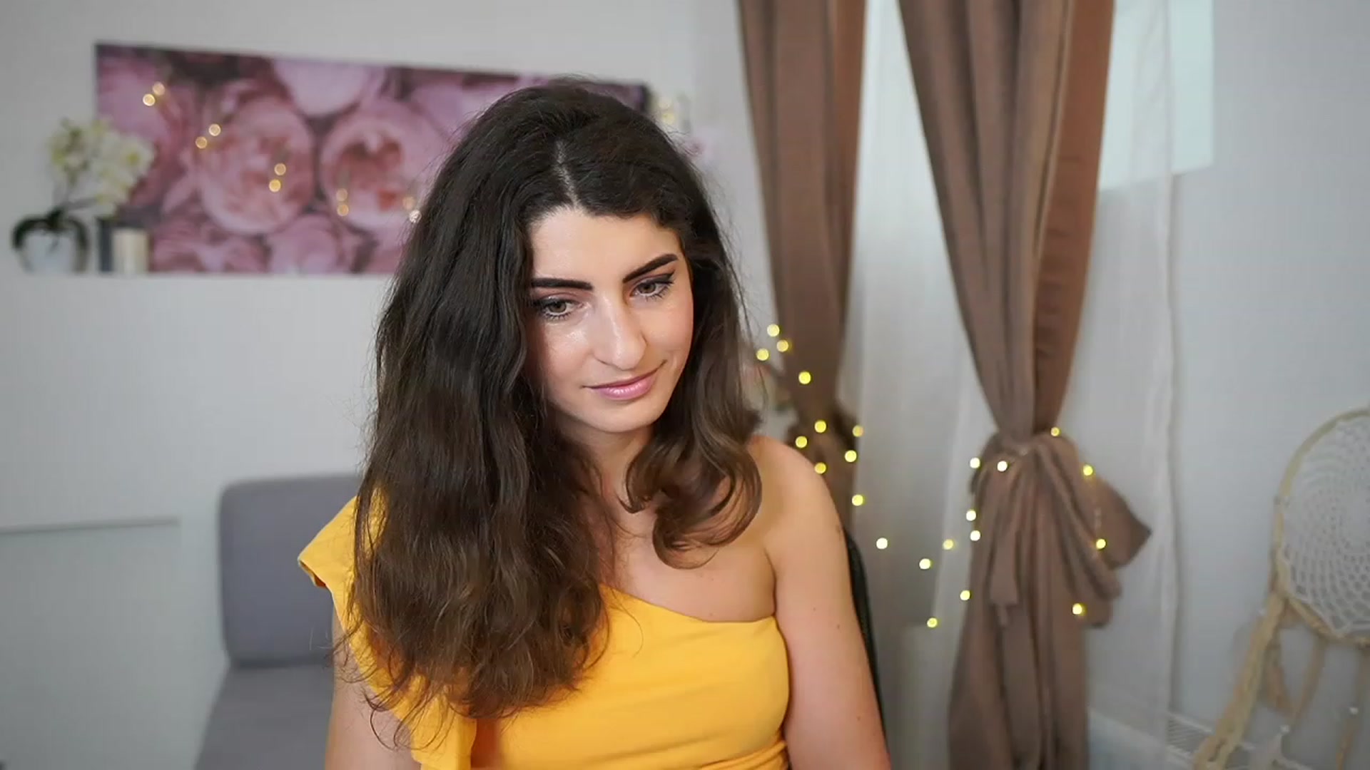 Gallery image thumbnail from EVA__LOVIA_'s myfreecams stream on, 04/17/2023, 10:32 image 16 of 20