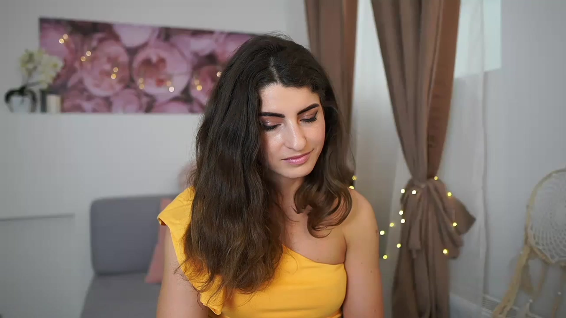 Gallery image thumbnail from EVA__LOVIA_'s myfreecams stream on, 04/17/2023, 10:32 image 15 of 20