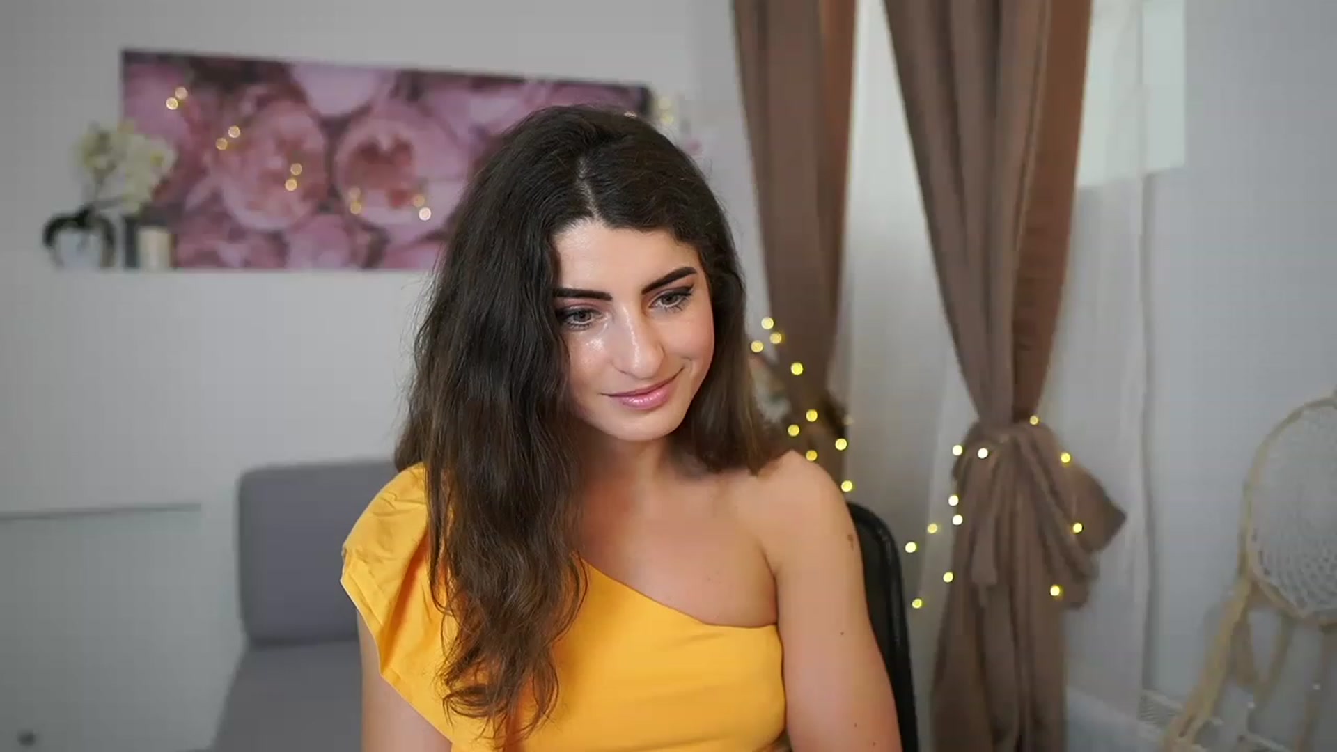 Gallery image thumbnail from EVA__LOVIA_'s myfreecams stream on, 04/17/2023, 10:32 image 8 of 20