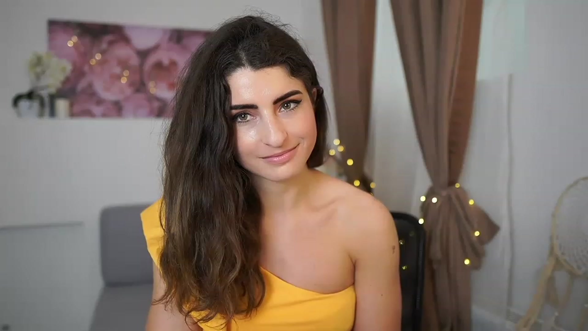 Gallery image thumbnail from EVA__LOVIA_'s myfreecams stream on, 04/17/2023, 12:29 image 12 of 20