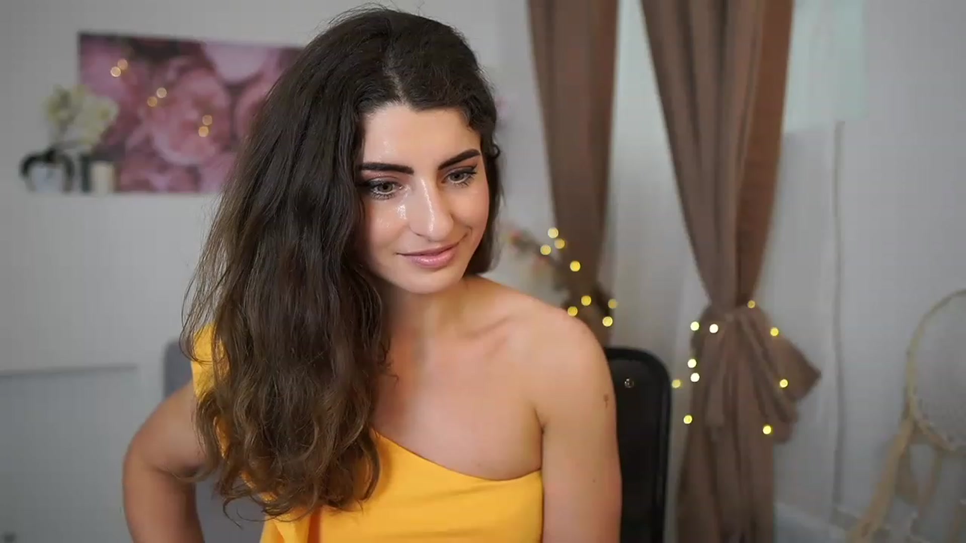 Gallery image thumbnail from EVA__LOVIA_'s myfreecams stream on, 04/17/2023, 12:29 image 19 of 20