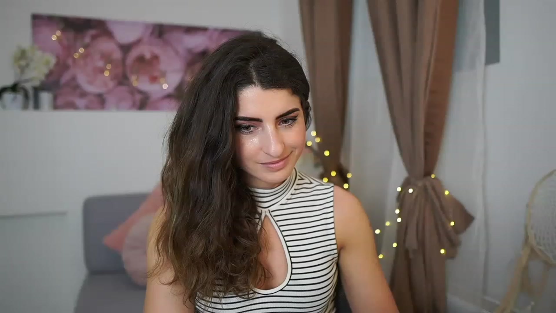 Gallery image thumbnail from EVA__LOVIA_'s myfreecams stream on, 04/17/2023, 16:54 image 16 of 20
