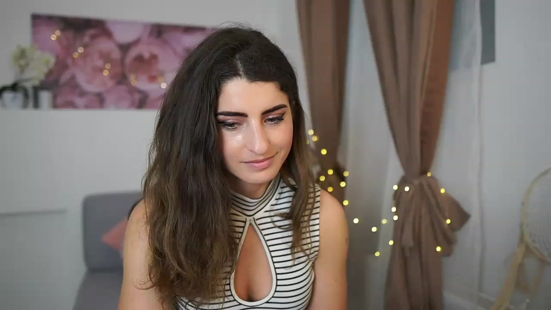 Gallery image thumbnail from EVA__LOVIA_'s myfreecams stream on, 04/17/2023, 16:54 image 9 of 20