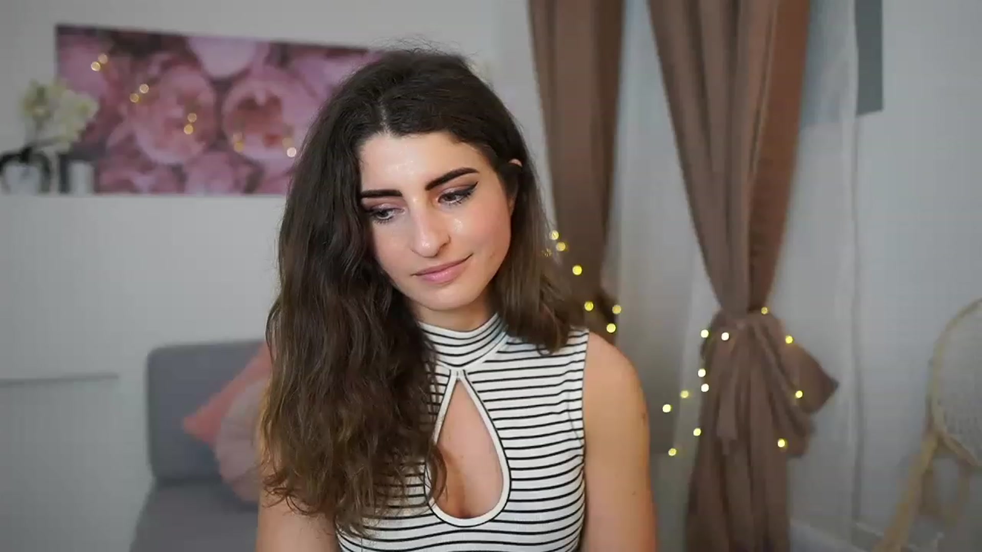 Gallery image thumbnail from EVA__LOVIA_'s myfreecams stream on, 04/17/2023, 16:54 image 13 of 20