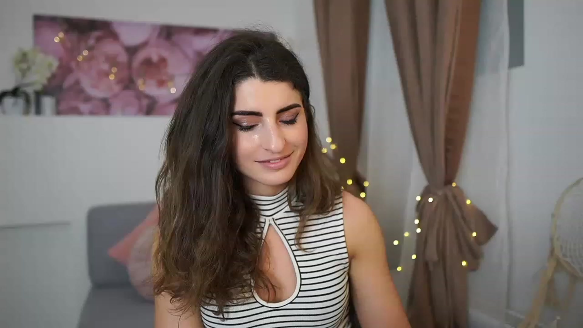 Gallery image thumbnail from EVA__LOVIA_'s myfreecams stream on, 04/17/2023, 16:54 image 14 of 20