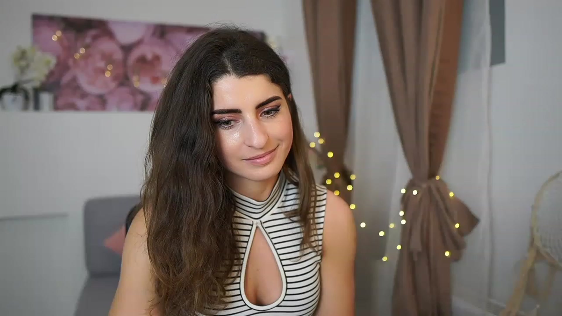 Gallery image thumbnail from EVA__LOVIA_'s myfreecams stream on, 04/17/2023, 16:54 image 8 of 20