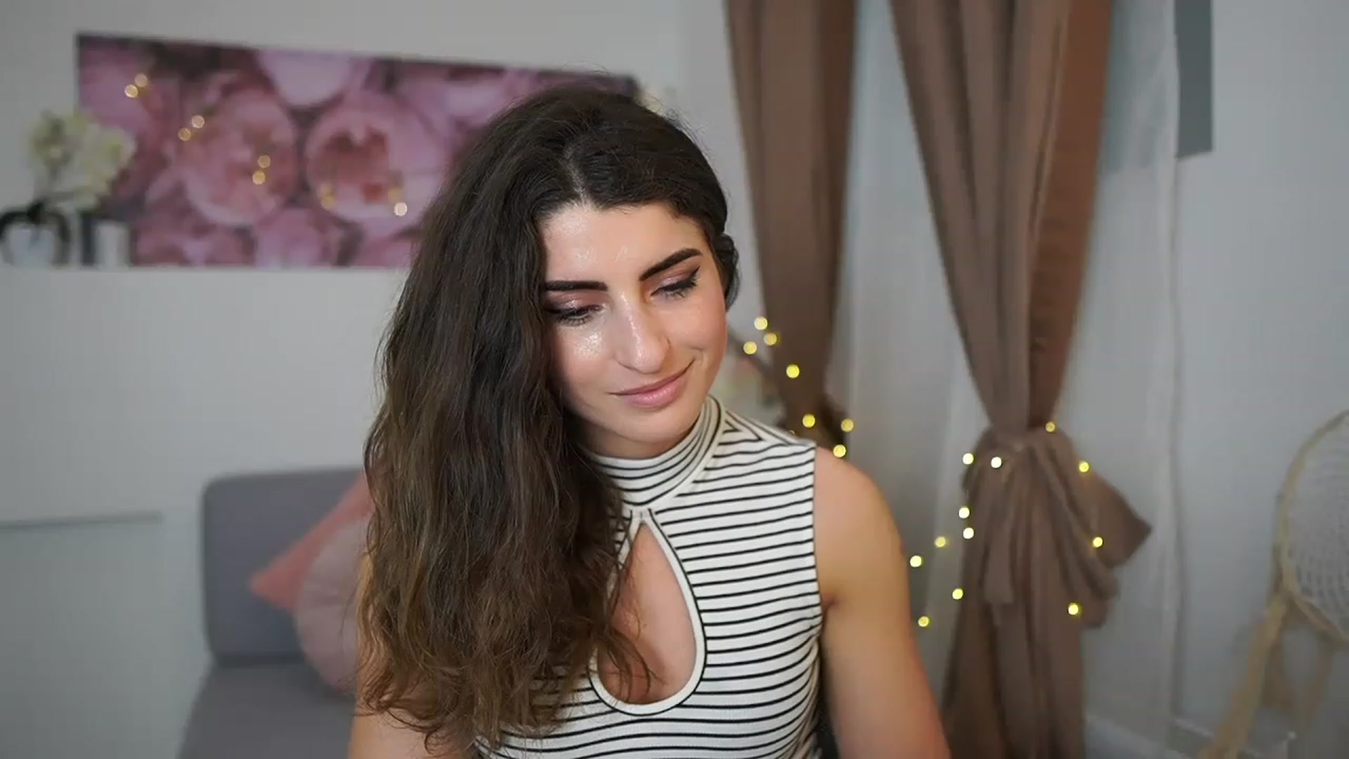 Gallery image thumbnail from EVA__LOVIA_'s myfreecams stream on, 04/17/2023, 16:54 image 15 of 20