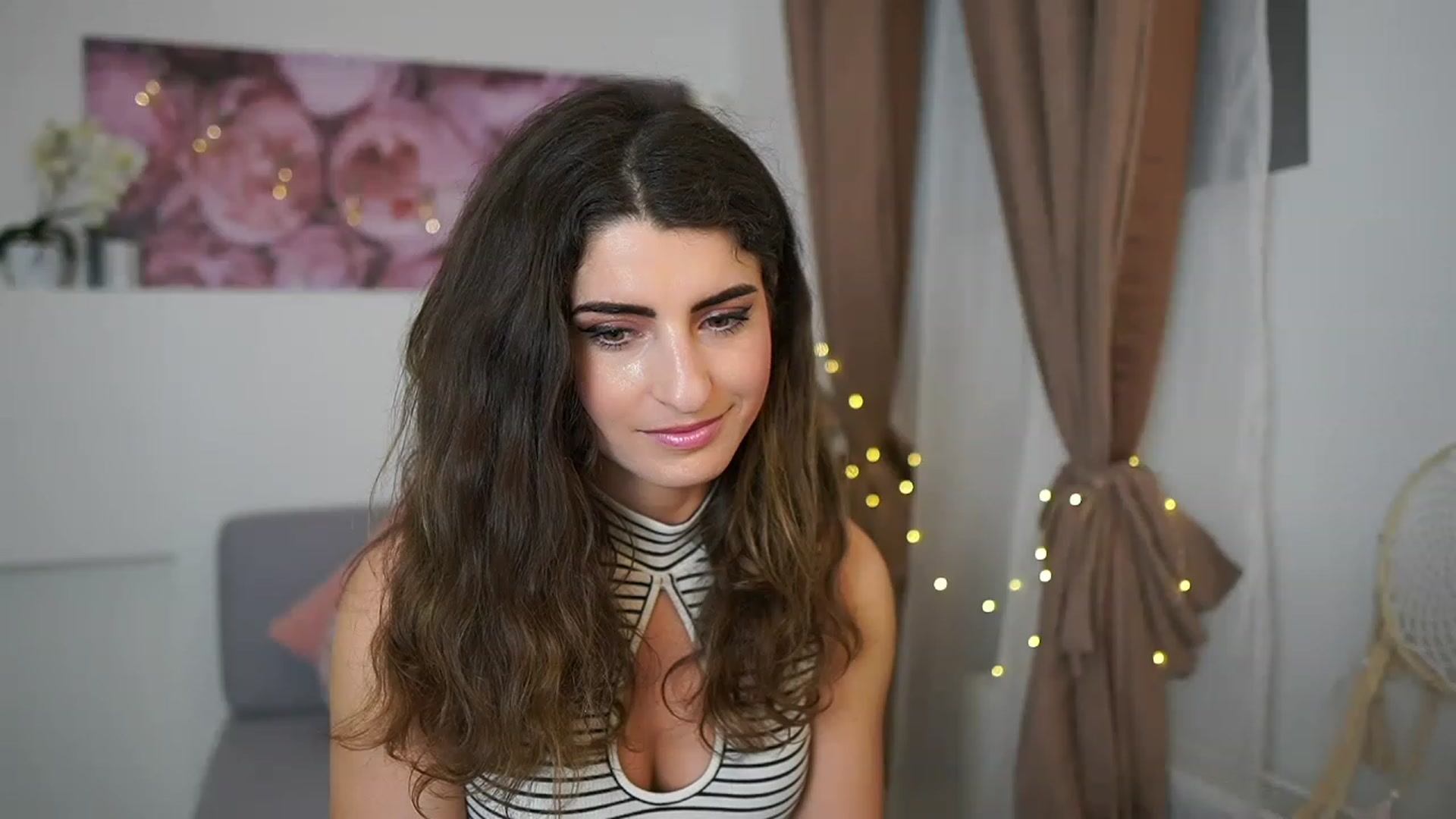 Gallery image thumbnail from EVA__LOVIA_'s myfreecams stream on, 04/17/2023, 18:02 image 8 of 20