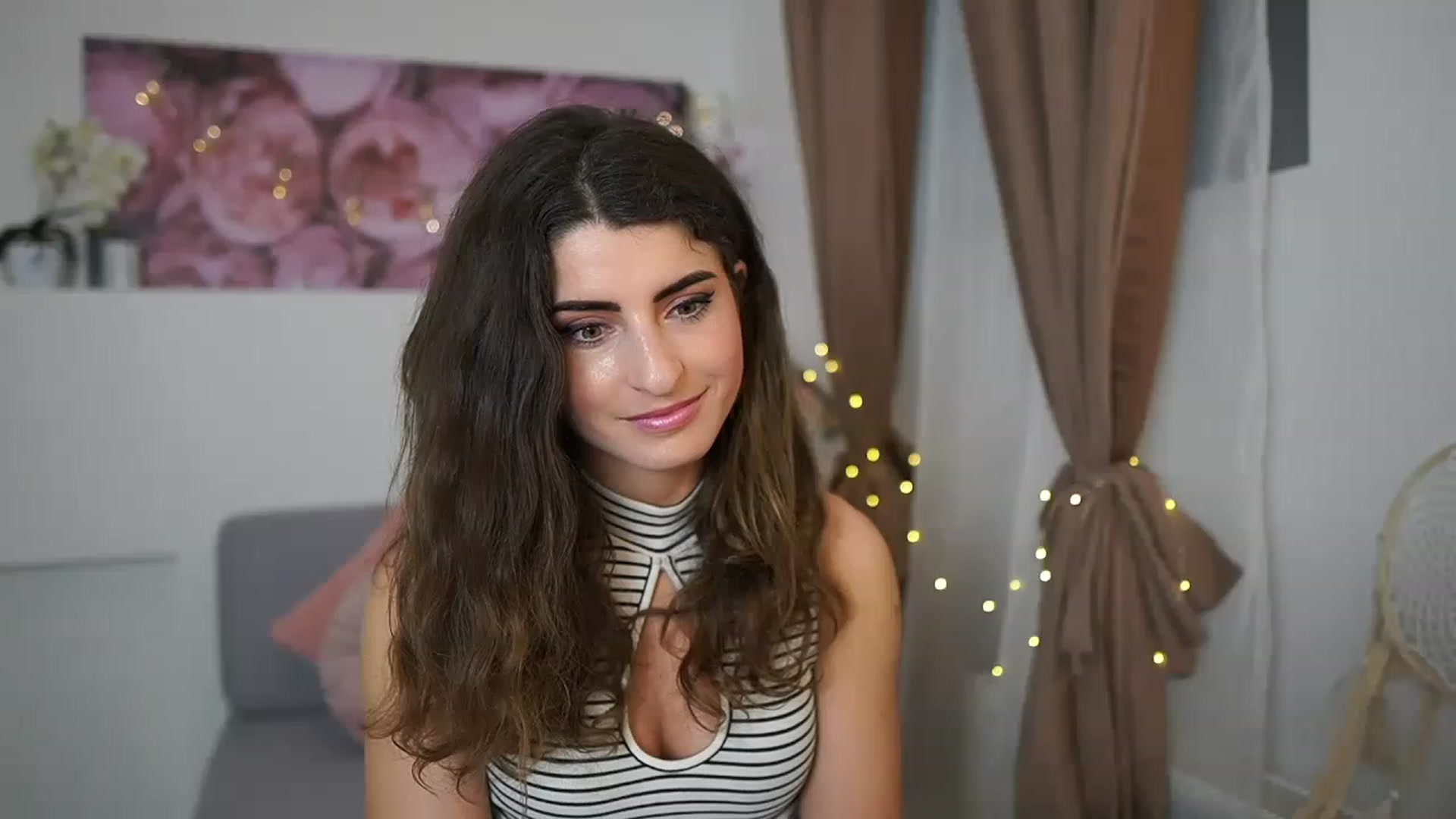 Gallery image thumbnail from EVA__LOVIA_'s myfreecams stream on, 04/17/2023, 18:02 image 3 of 20