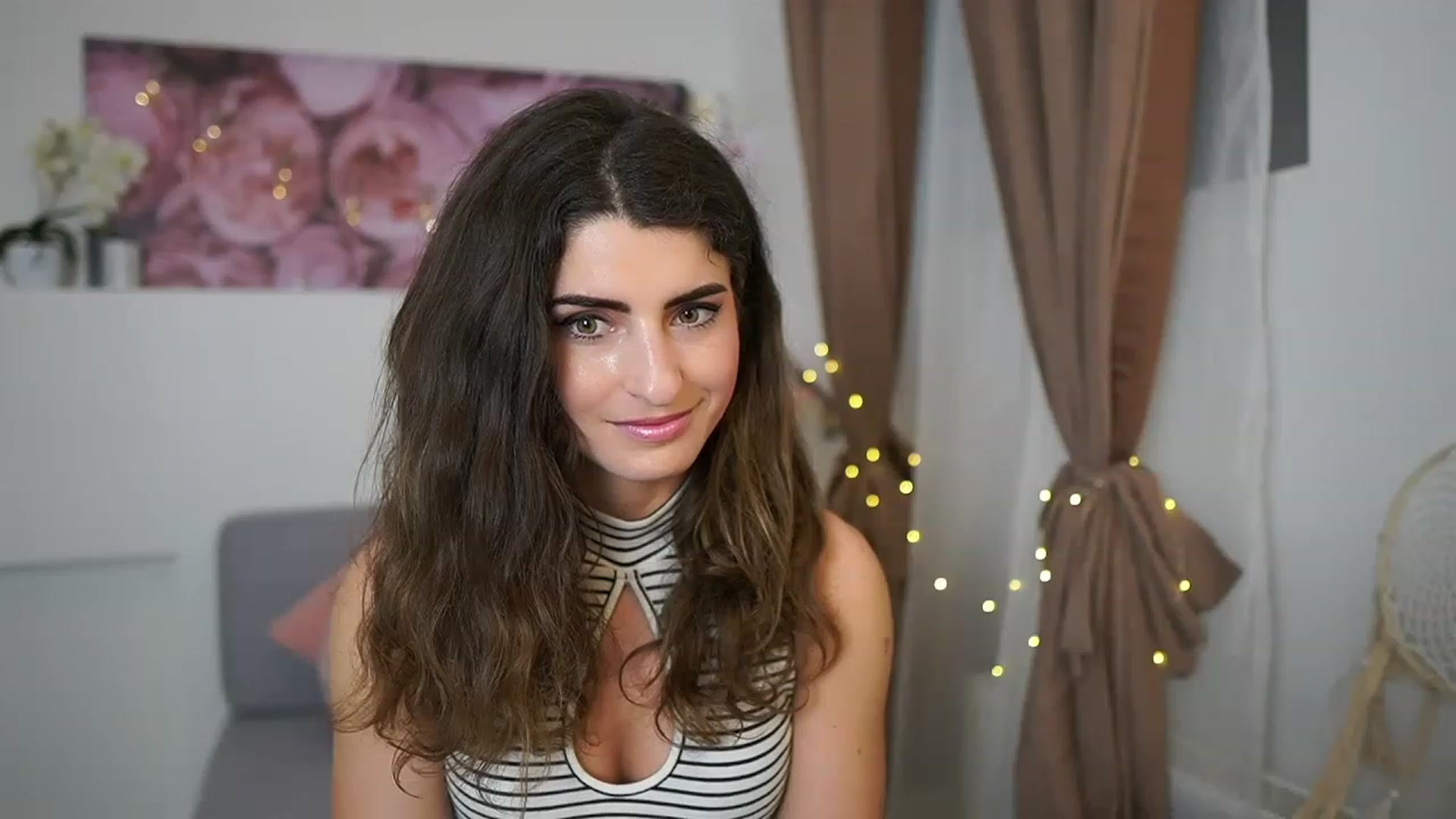 Gallery image thumbnail from EVA__LOVIA_'s myfreecams stream on, 04/17/2023, 18:02 image 9 of 20