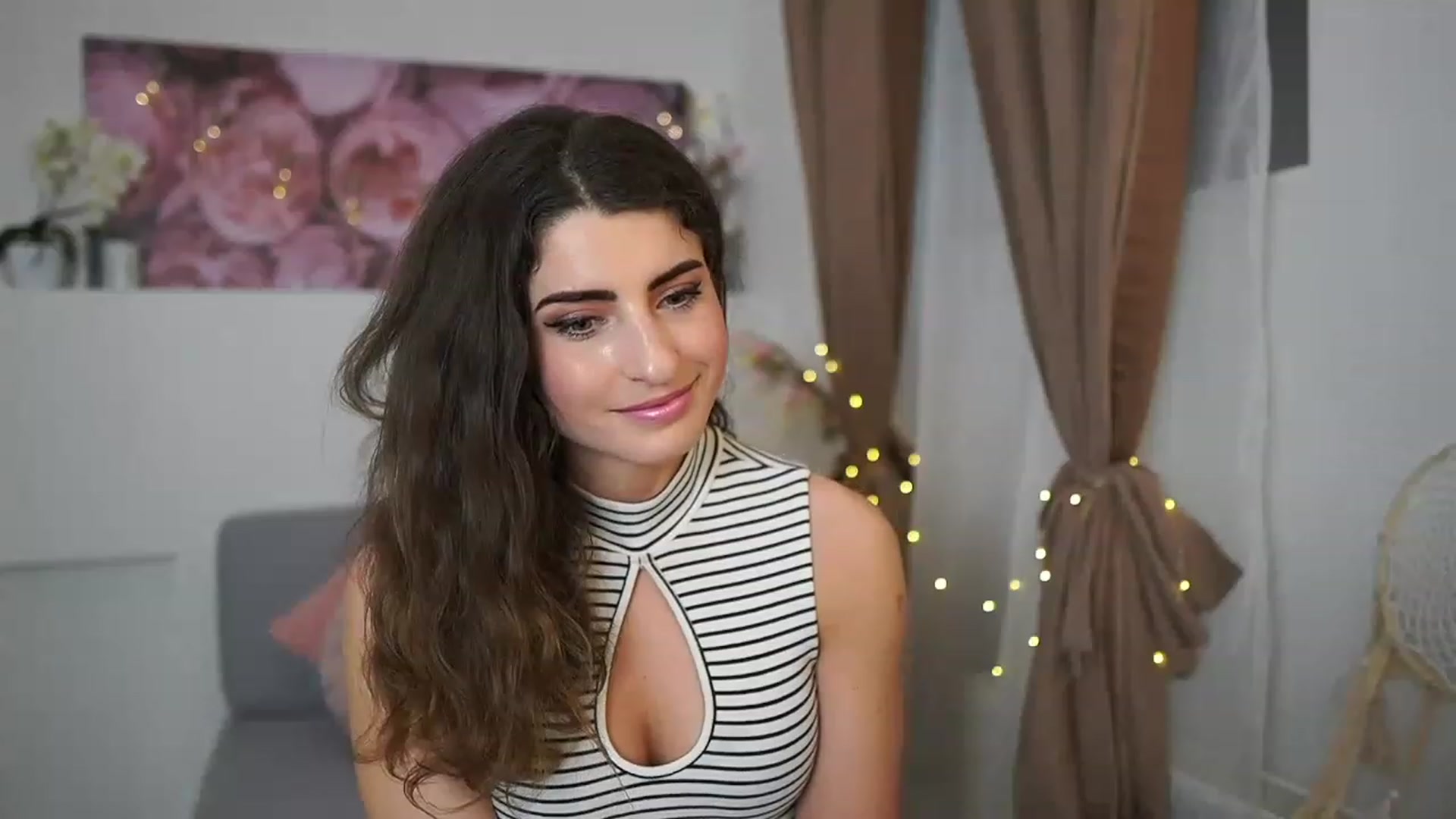 Gallery image thumbnail from EVA__LOVIA_'s myfreecams stream on, 04/17/2023, 18:02 image 14 of 20