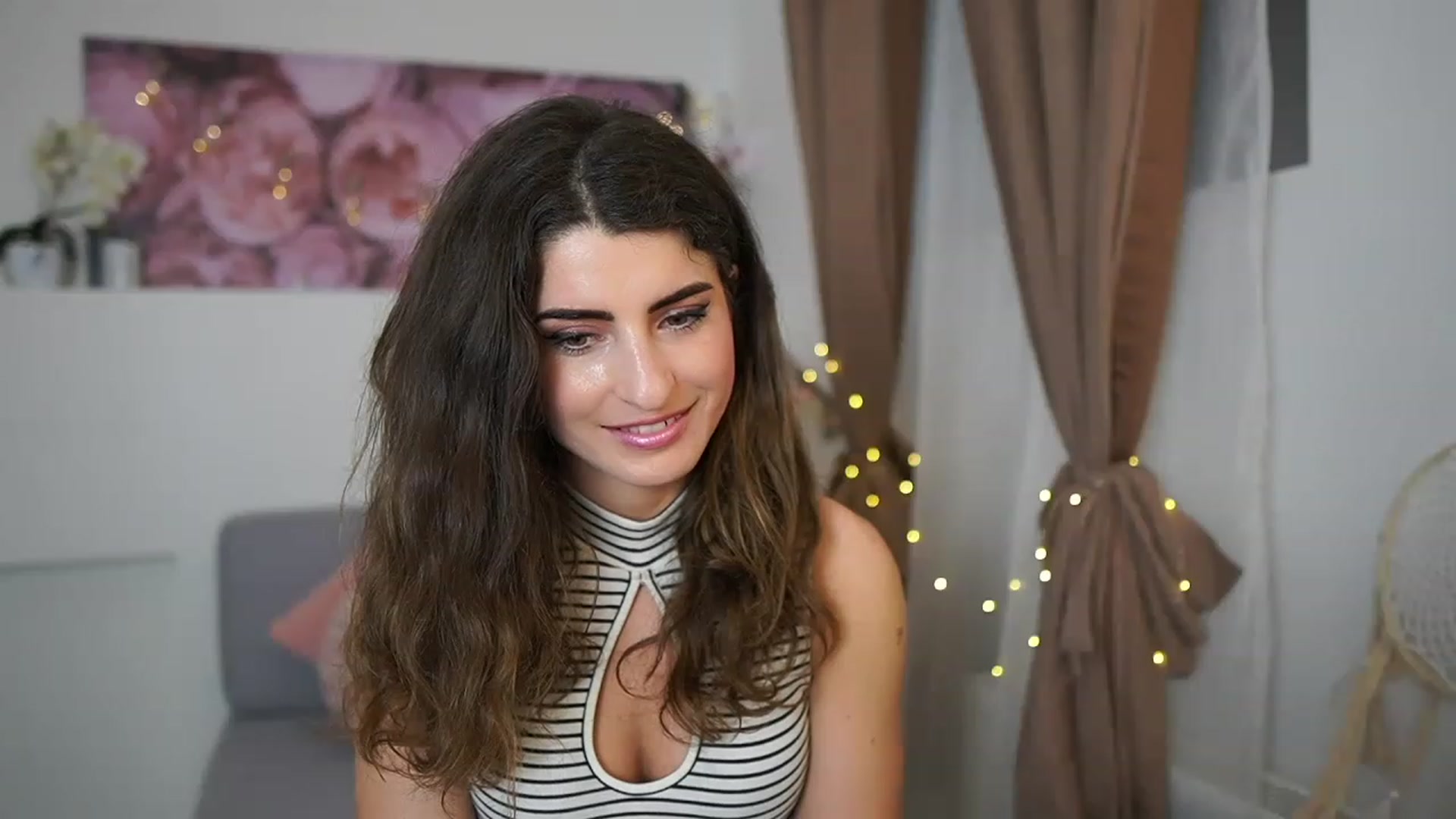 Gallery image thumbnail from EVA__LOVIA_'s myfreecams stream on, 04/17/2023, 18:02 image 11 of 20