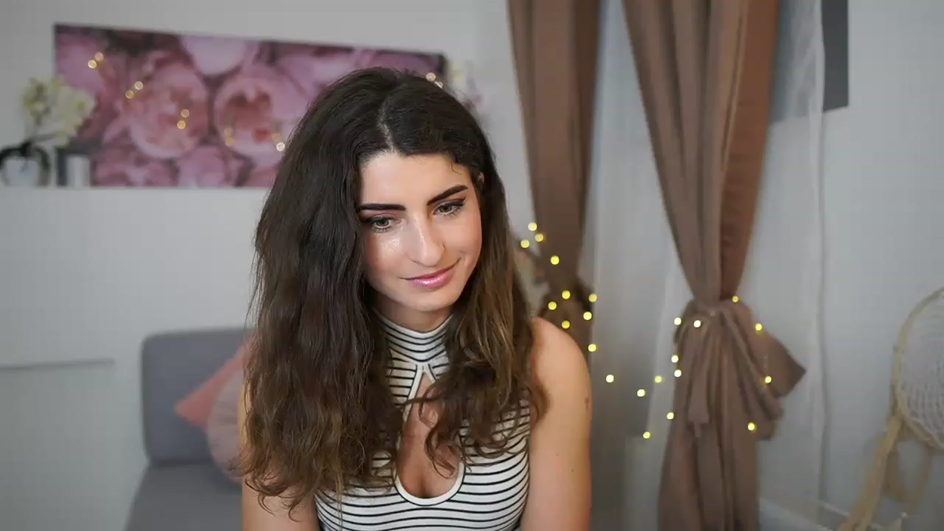 Gallery image thumbnail from EVA__LOVIA_'s myfreecams stream on, 04/17/2023, 18:02 image 2 of 20