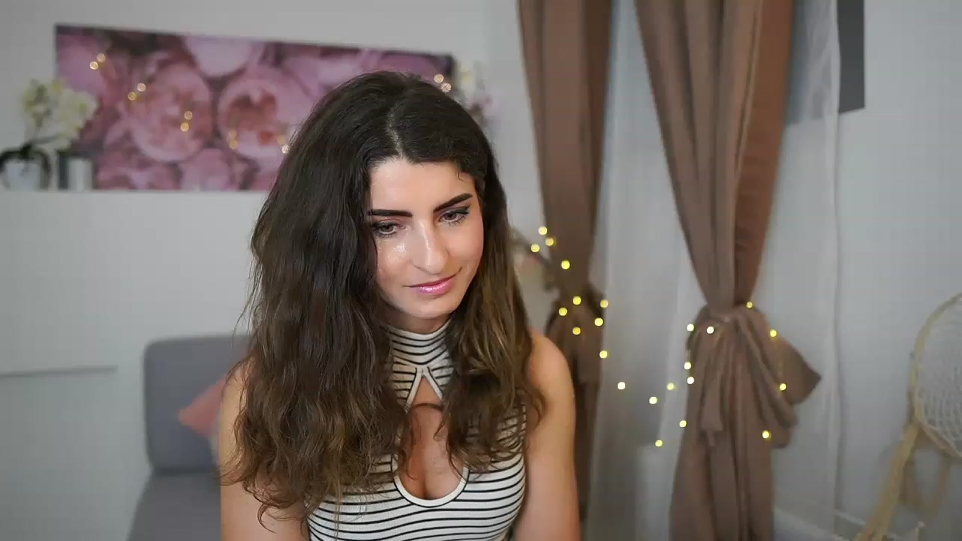 Gallery image thumbnail from EVA__LOVIA_'s myfreecams stream on, 04/17/2023, 18:02 image 6 of 20