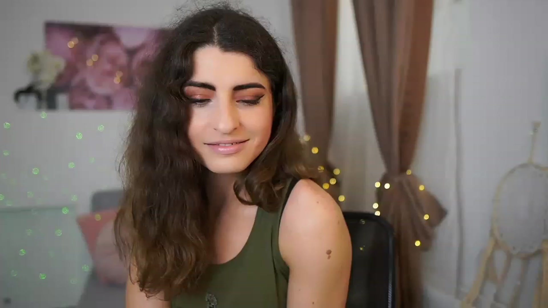 Gallery image thumbnail from EVA__LOVIA_'s myfreecams stream on, 04/20/2023, 10:53 image 3 of 20