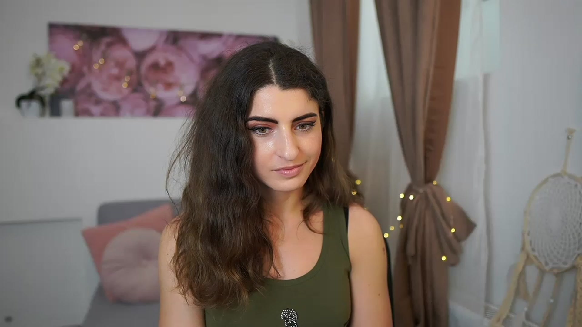 Gallery image thumbnail from EVA__LOVIA_'s myfreecams stream on, 04/20/2023, 13:14 image 4 of 20