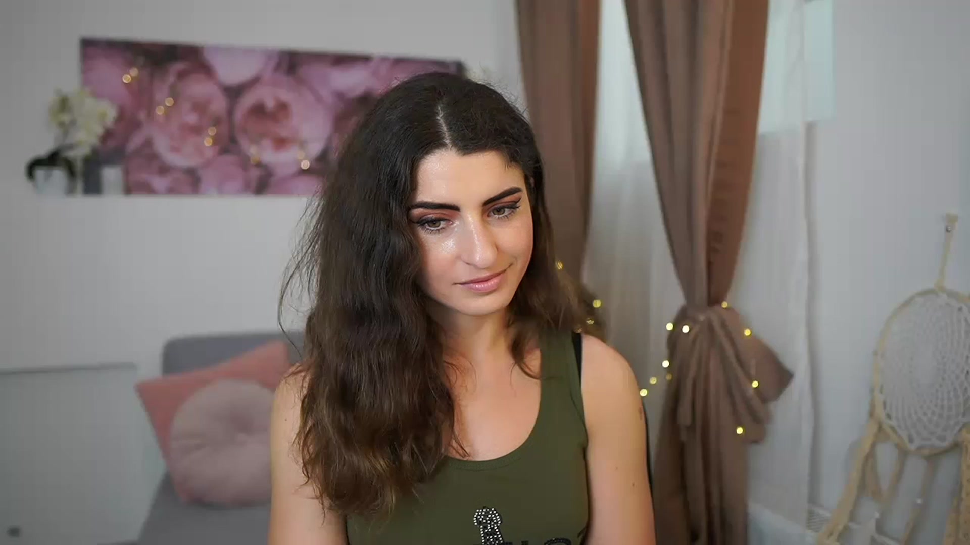 Gallery image thumbnail from EVA__LOVIA_'s myfreecams stream on, 04/20/2023, 13:14 image 2 of 20