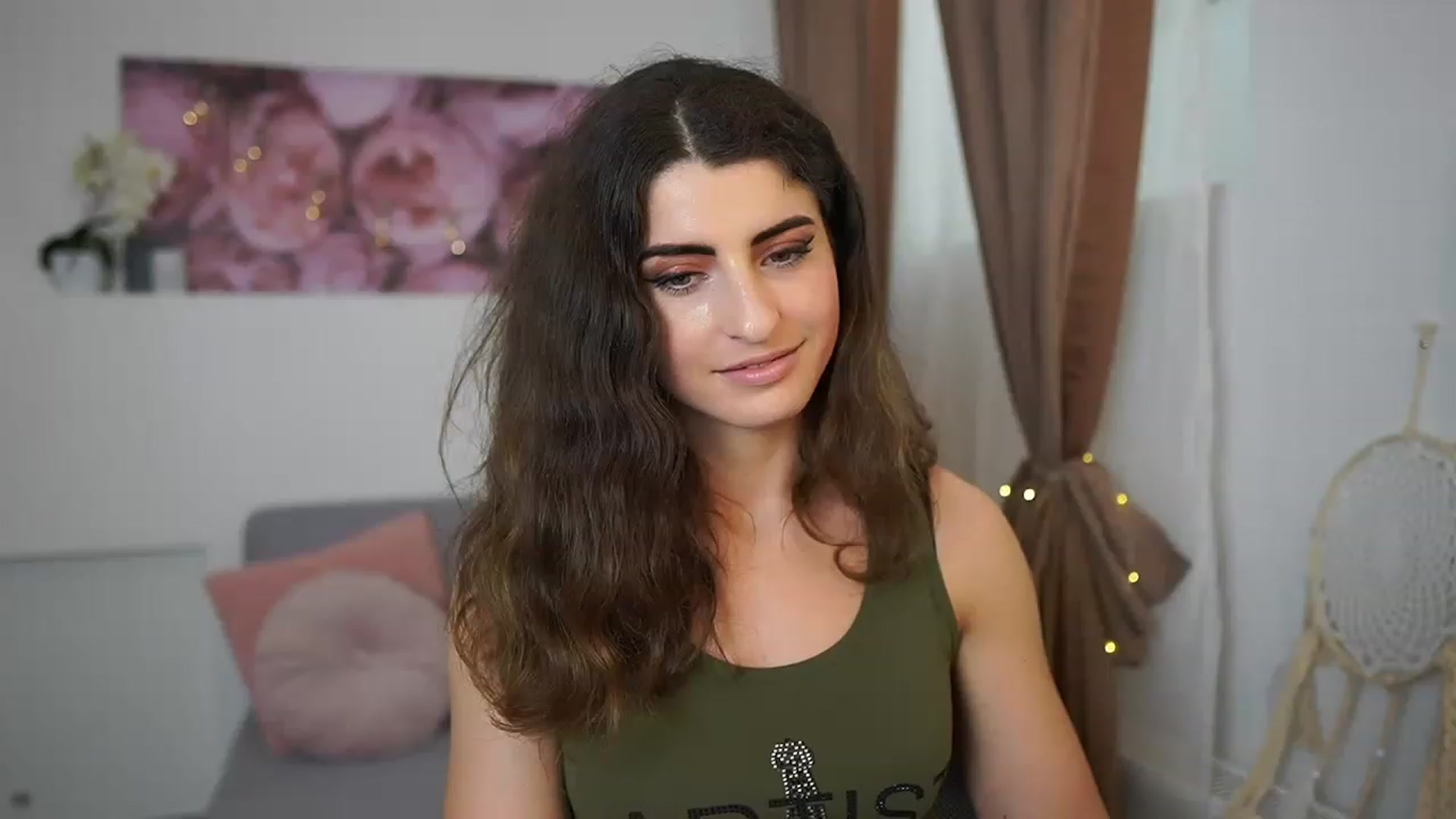 Gallery image thumbnail from EVA__LOVIA_'s myfreecams stream on, 04/20/2023, 13:14 image 8 of 20