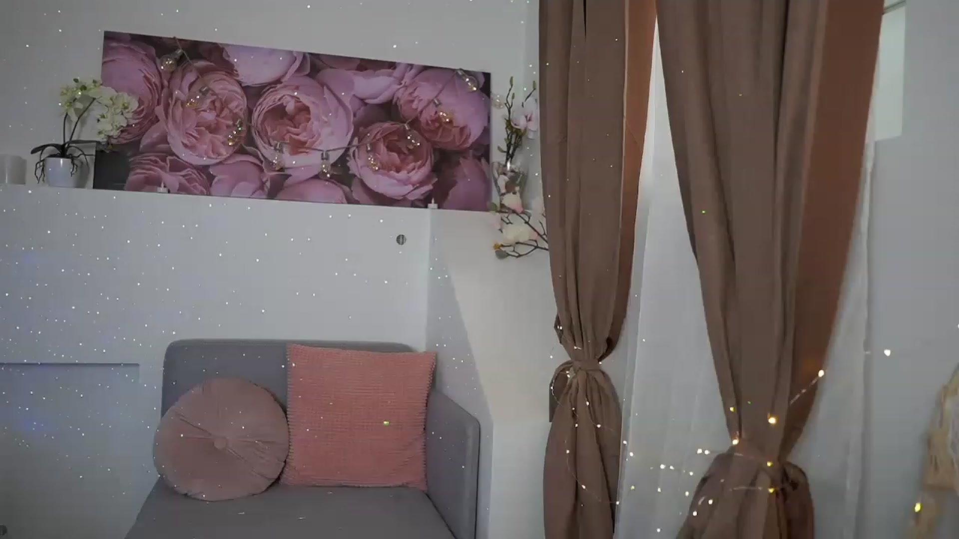 Gallery image thumbnail from EVA__LOVIA_'s myfreecams stream on, 04/28/2023, 09:26 image 5 of 20