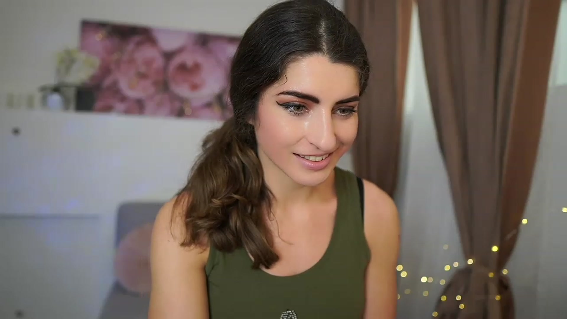 Gallery image thumbnail from EVA__LOVIA_'s myfreecams stream on, 05/03/2023, 10:12 image 8 of 20