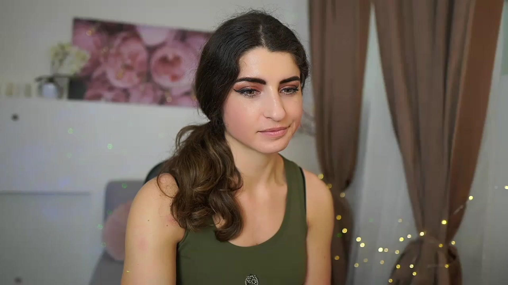Gallery image thumbnail from EVA__LOVIA_'s myfreecams stream on, 05/03/2023, 12:03 image 17 of 20