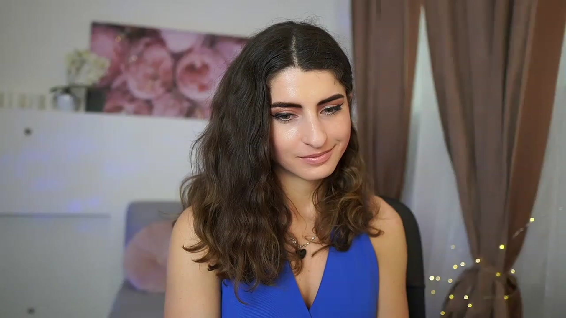 Gallery image thumbnail from EVA__LOVIA_'s myfreecams stream on, 05/04/2023, 13:15 image 18 of 20