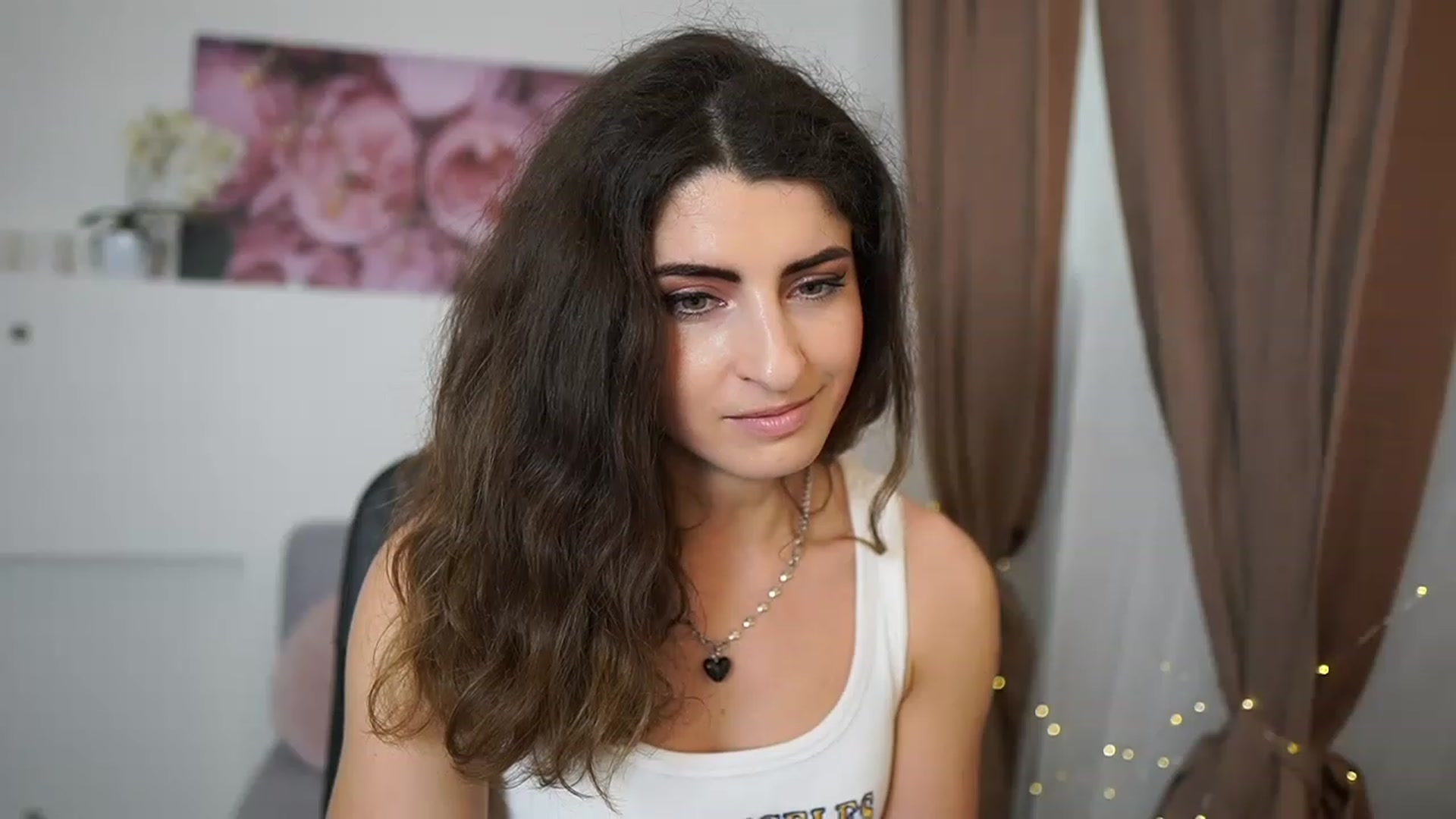Gallery image thumbnail from EVA__LOVIA_'s myfreecams stream on, 05/11/2023, 12:24 image 16 of 20