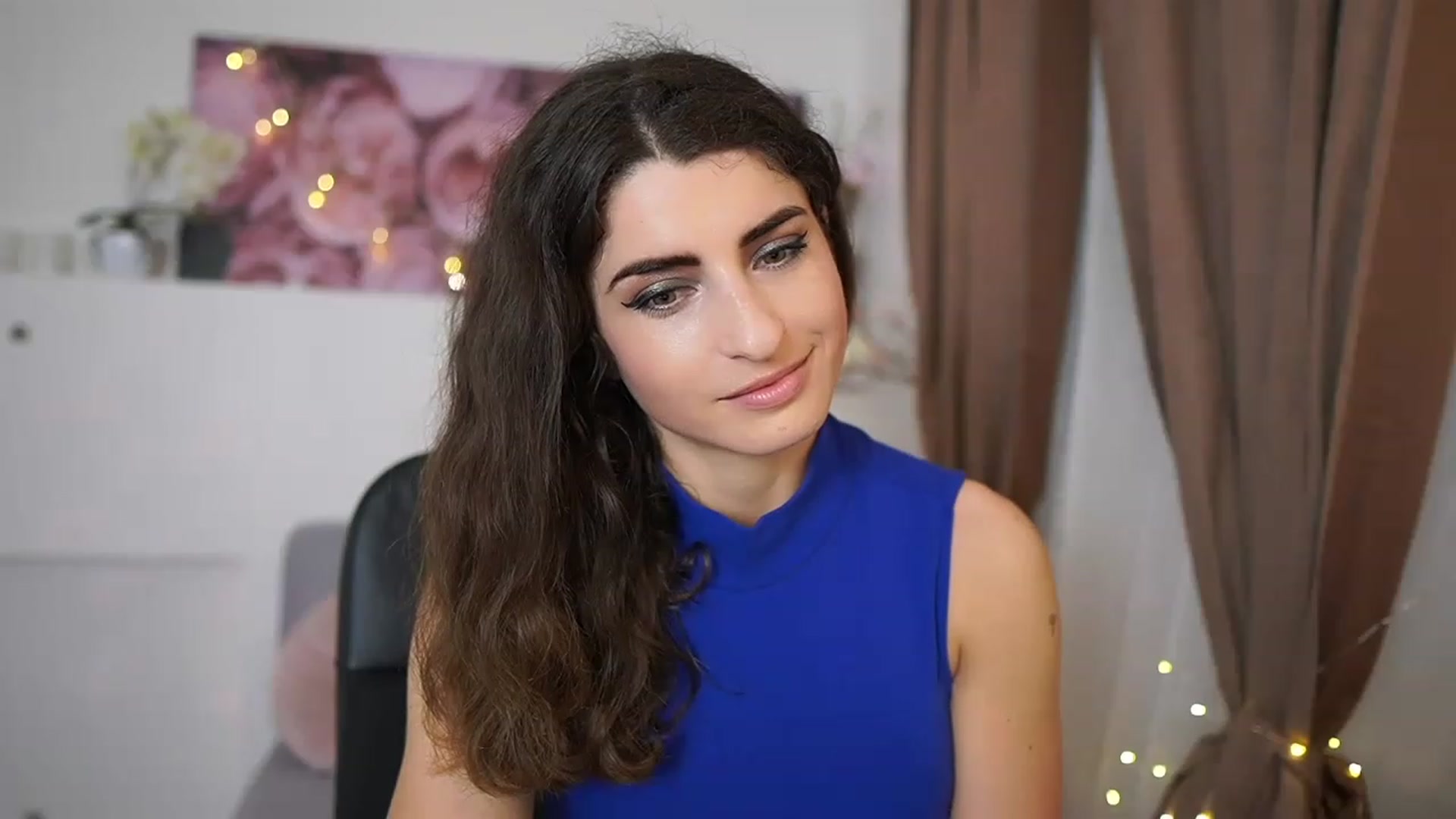 Gallery image thumbnail from EVA__LOVIA_'s myfreecams stream on, 05/12/2023, 15:32 image 4 of 20