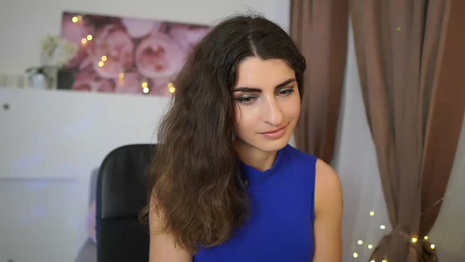 Gallery image thumbnail from EVA__LOVIA_'s myfreecams stream on, 05/12/2023, 15:32 image 14 of 20