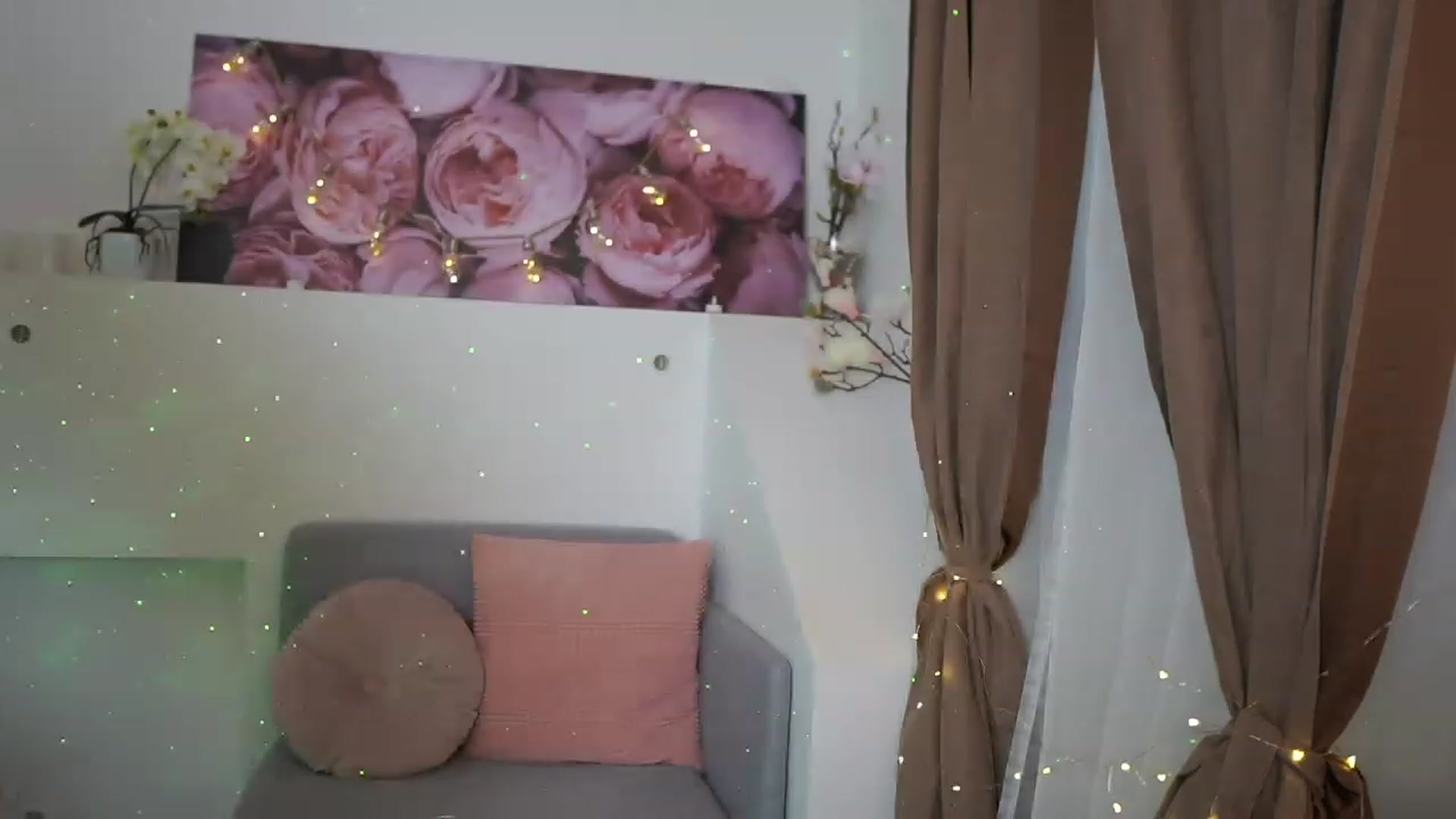 Gallery image thumbnail from EVA__LOVIA_'s myfreecams stream on, 05/14/2023, 12:04 image 12 of 20
