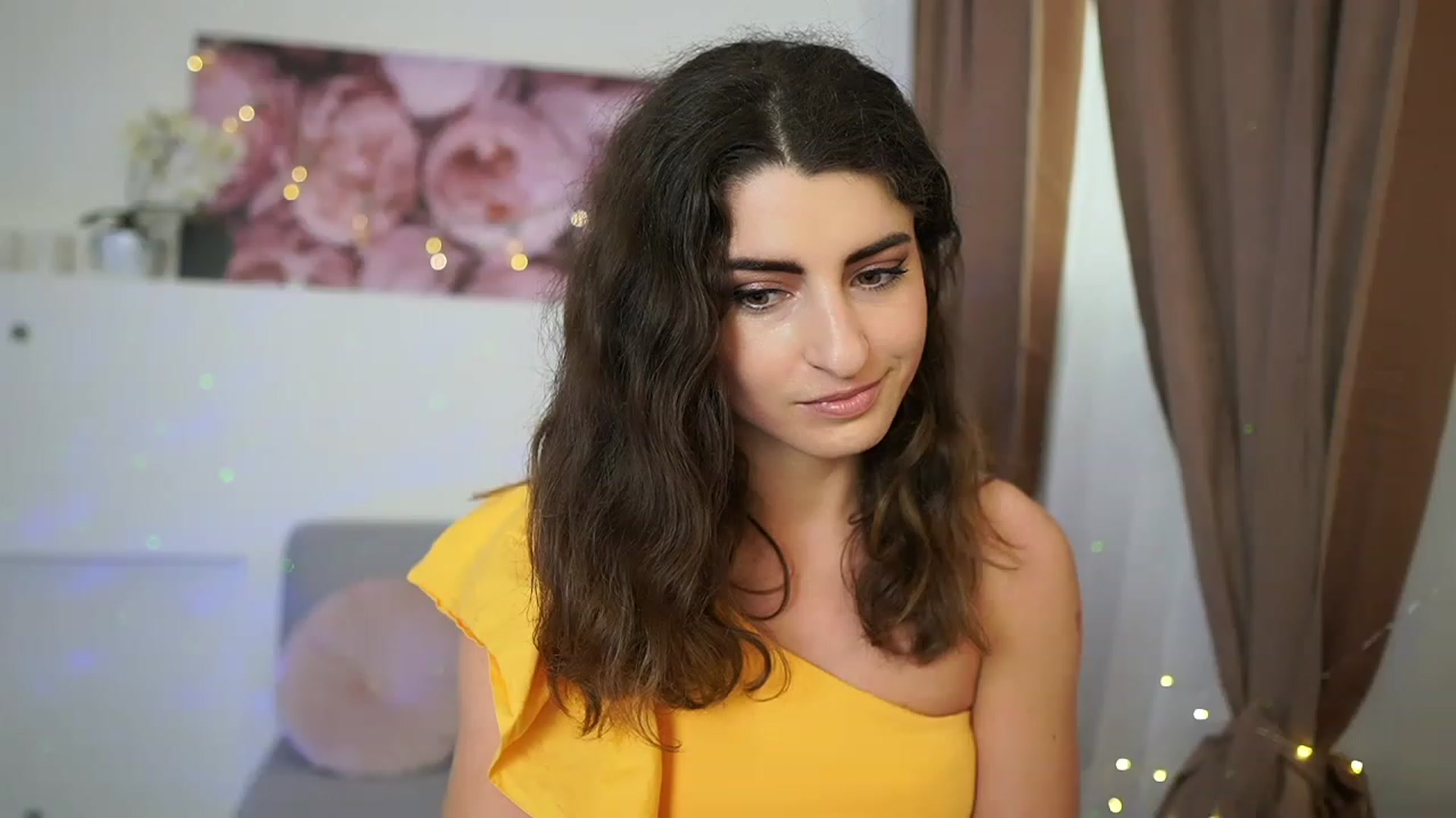 Gallery image thumbnail from EVA__LOVIA_'s myfreecams stream on, 05/15/2023, 10:37 image 18 of 20