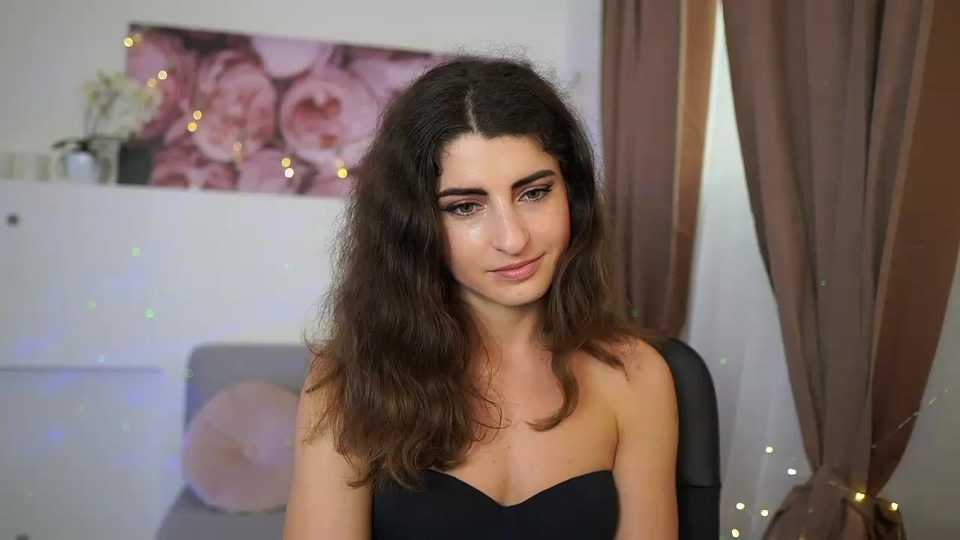 Gallery image thumbnail from EVA__LOVIA_'s myfreecams stream on, 05/15/2023, 10:37 image 6 of 20