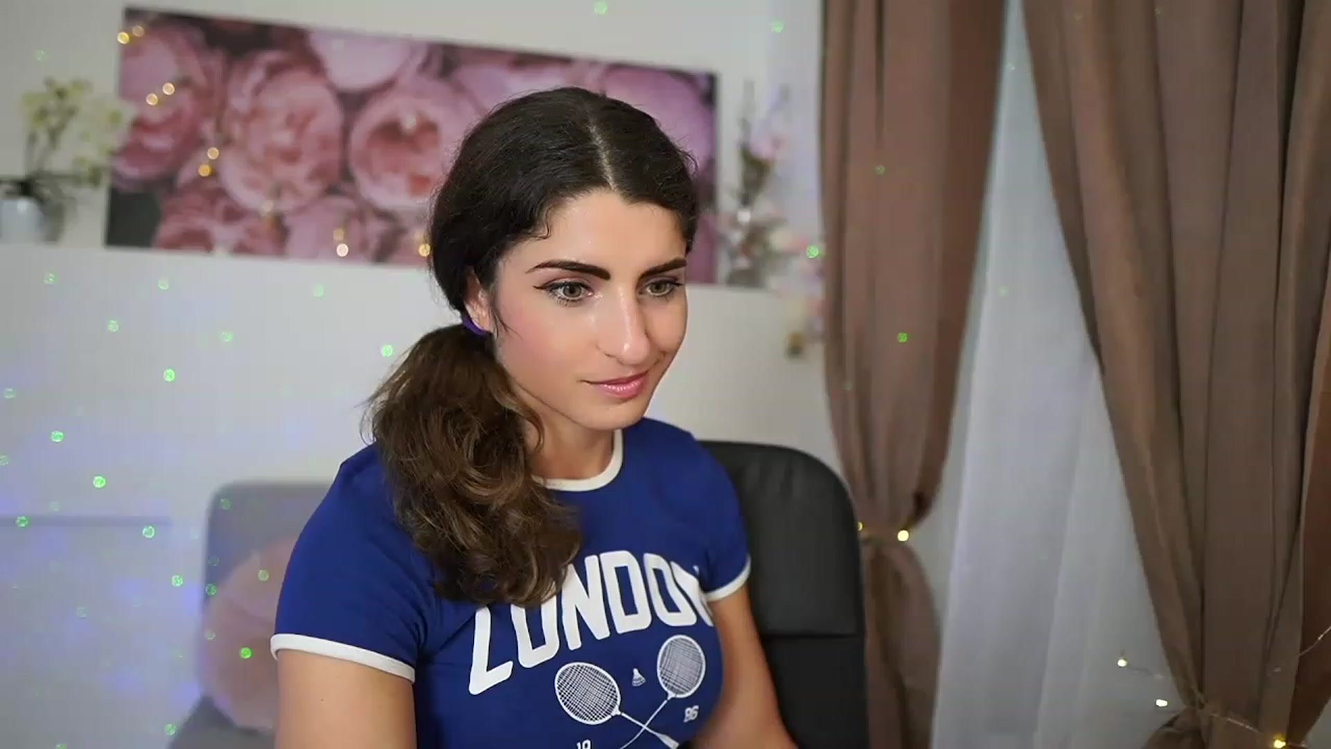 Gallery image thumbnail from EVA__LOVIA_'s myfreecams stream on, 05/20/2023, 17:15 image 17 of 20