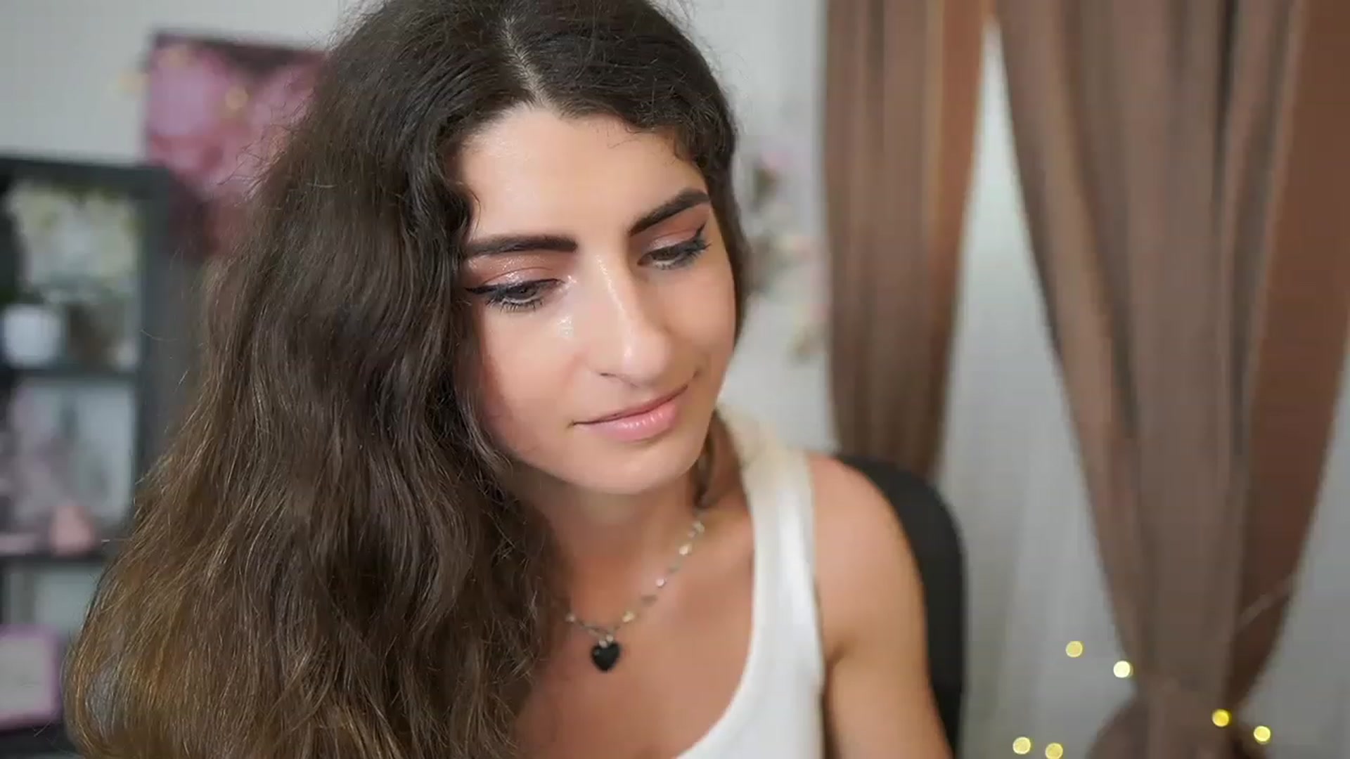 Gallery image thumbnail from EVA__LOVIA_'s myfreecams stream on, 05/25/2023, 13:13 image 14 of 20
