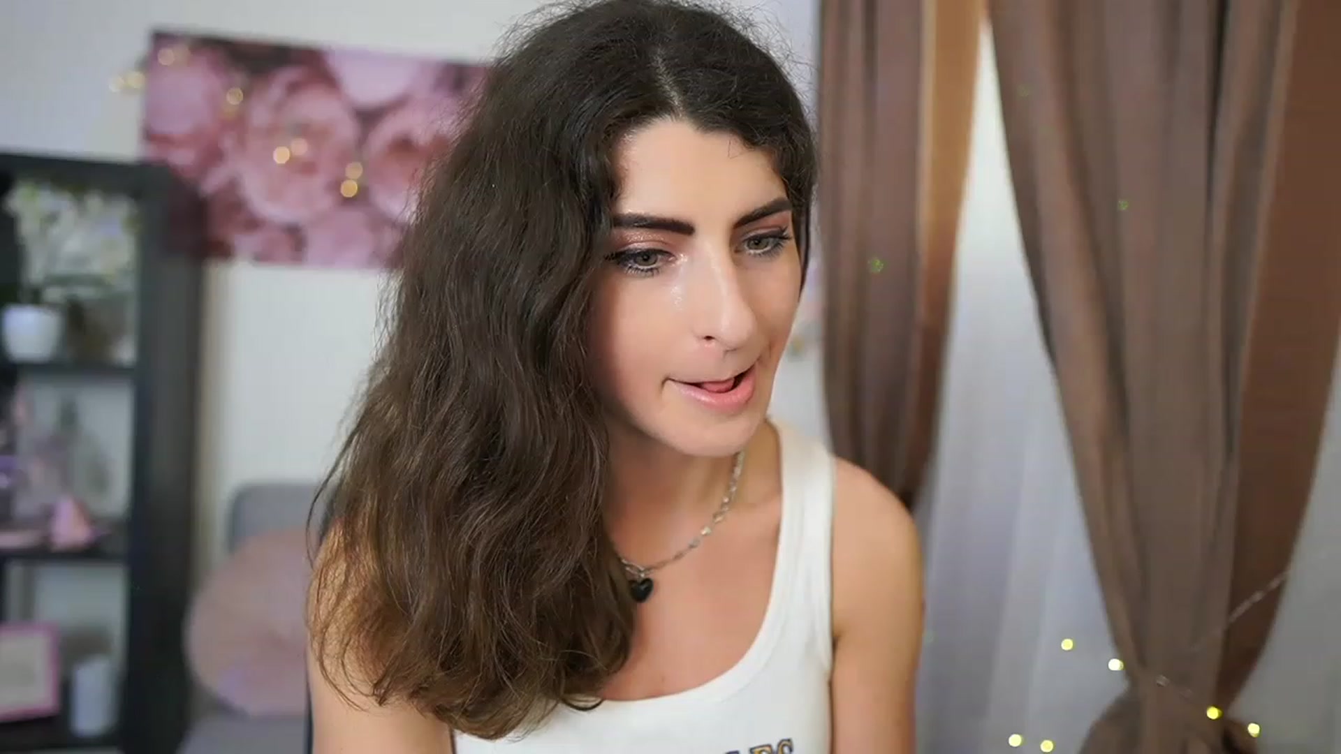 Gallery image thumbnail from EVA__LOVIA_'s myfreecams stream on, 05/25/2023, 13:13 image 3 of 20