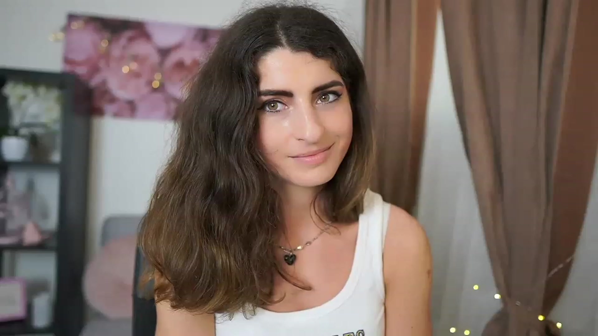 Gallery image thumbnail from EVA__LOVIA_'s myfreecams stream on, 05/25/2023, 13:13 image 16 of 20